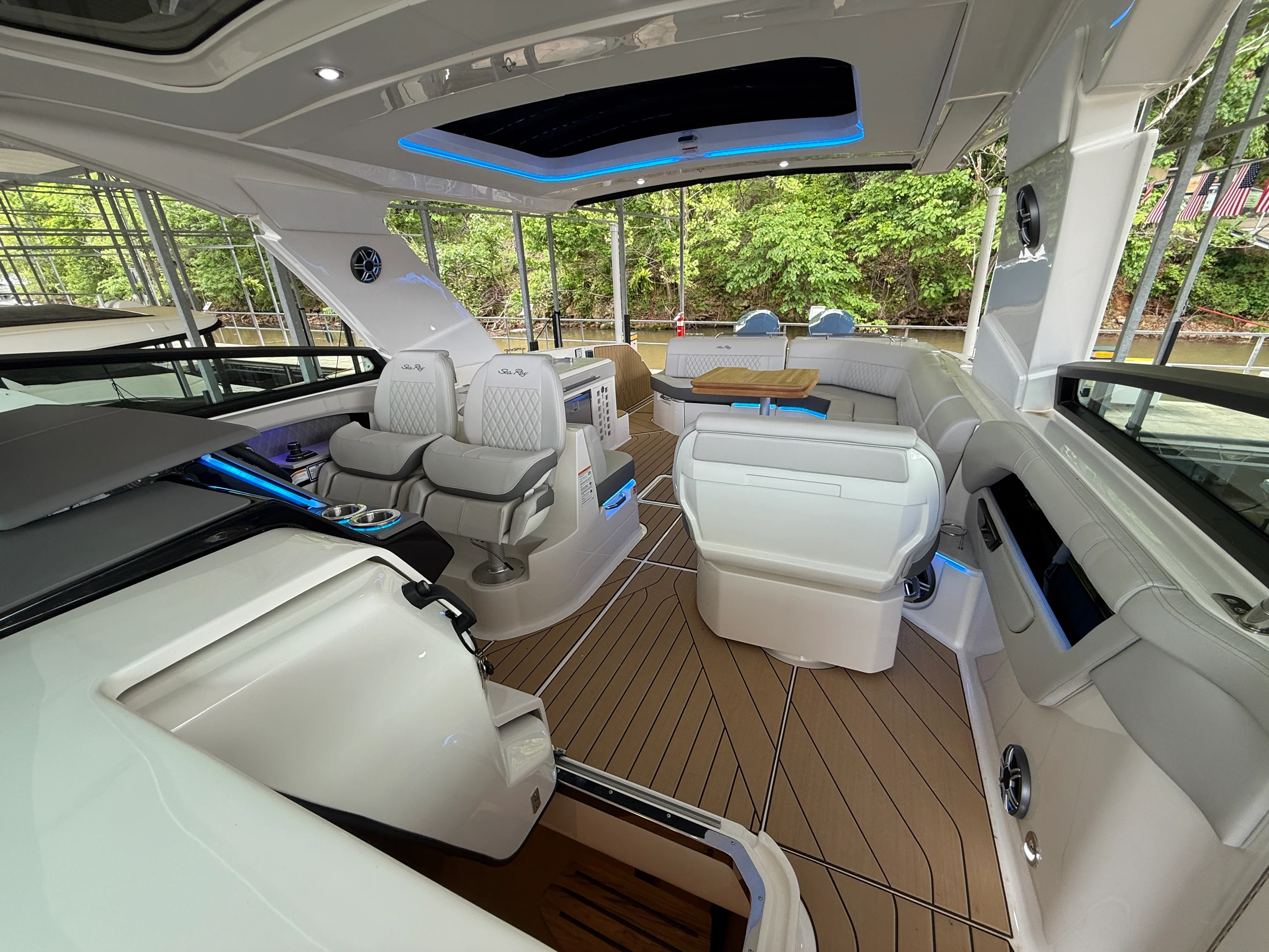 2026 Sea Ray SLX 400 Outboard Image Thumbnail #41