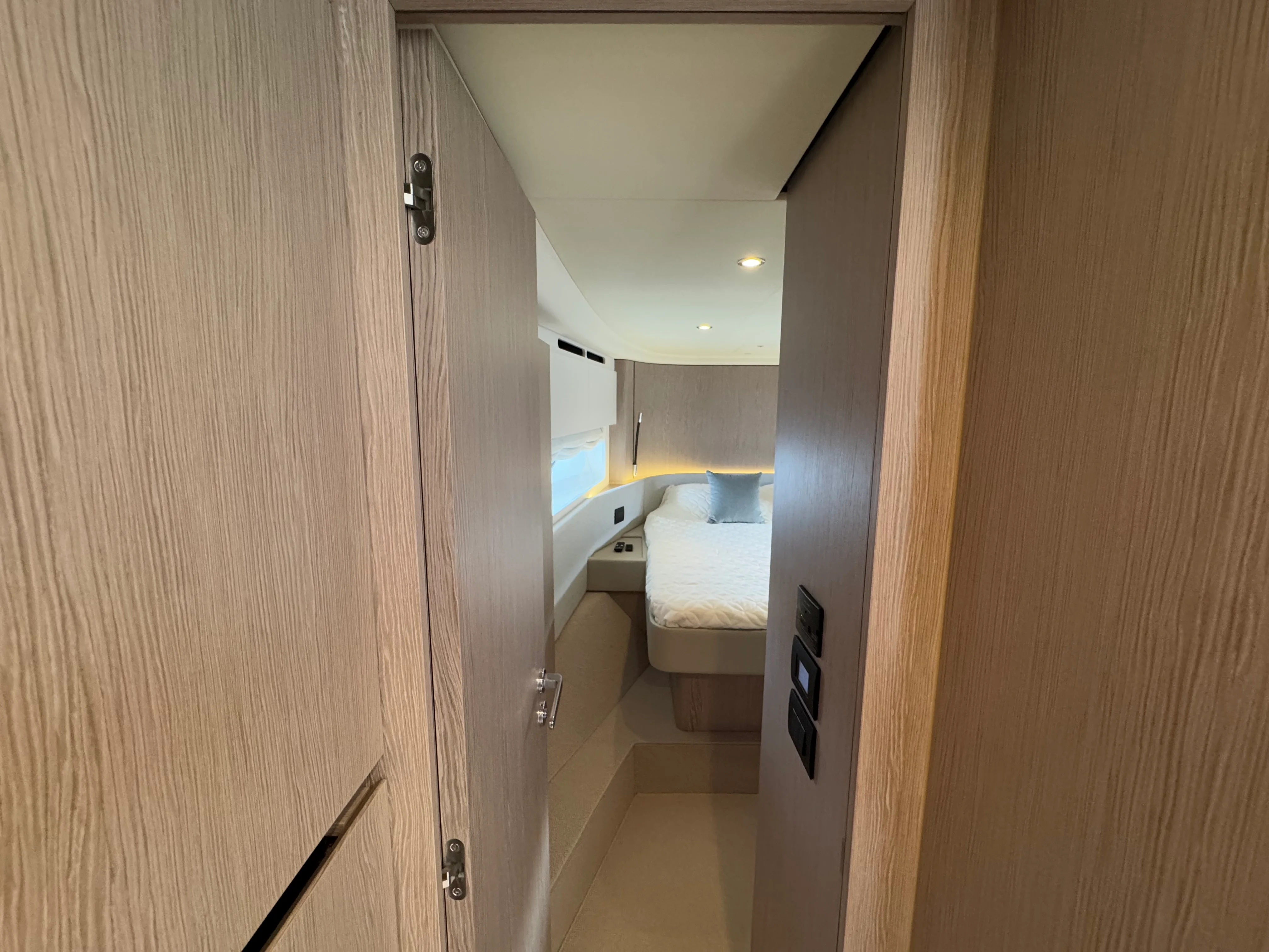 2025 Azimut 53 FLY Image Thumbnail #35