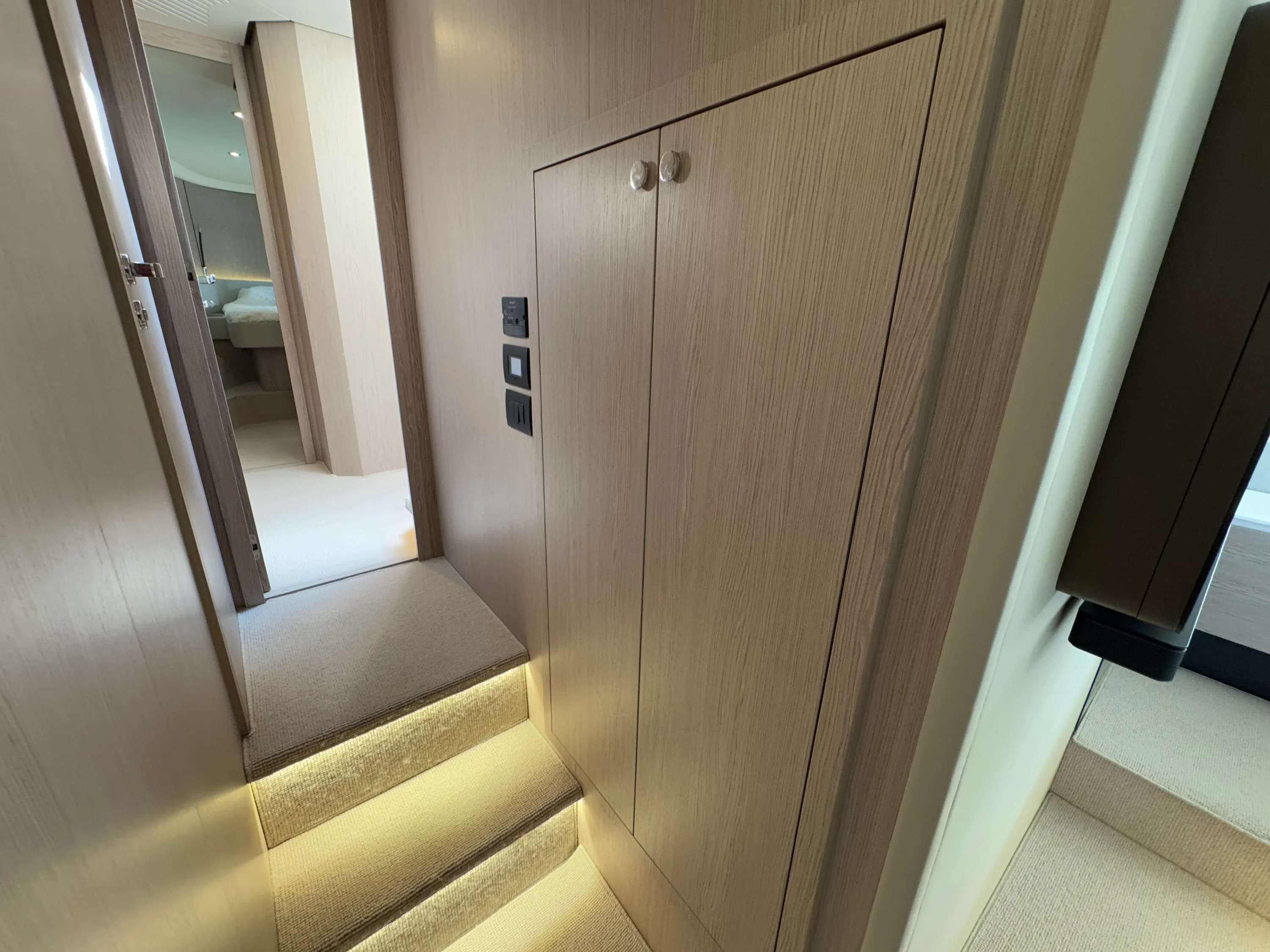 2025 Azimut 53 FLY Image Thumbnail #31