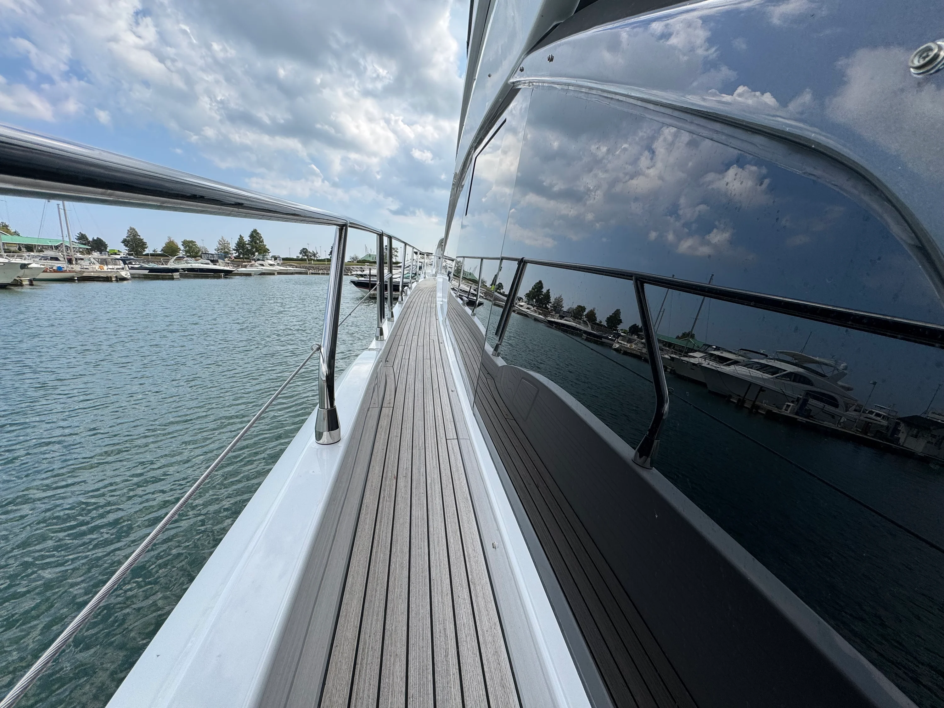 2025 Azimut 53 FLY Image Thumbnail #3