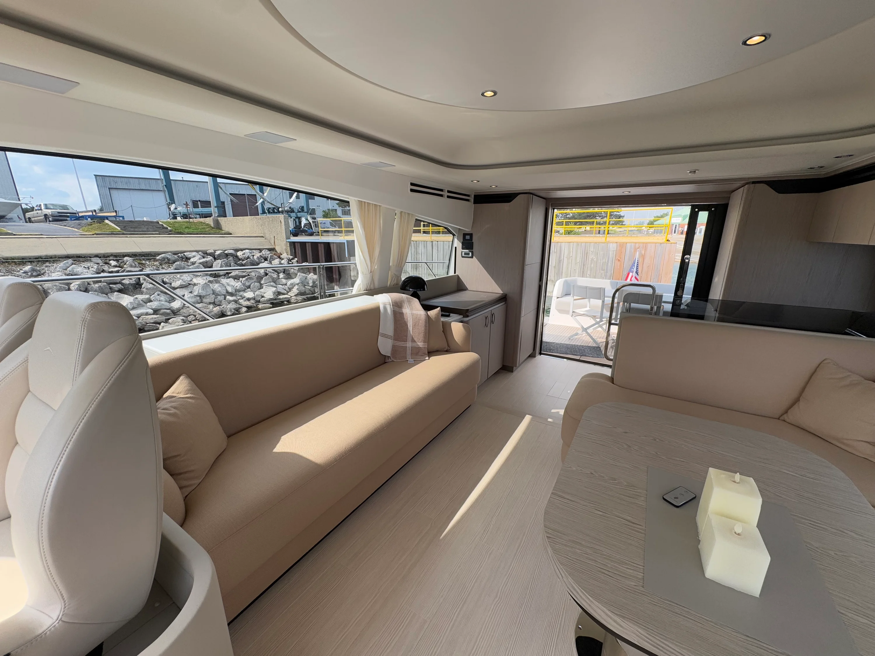 2025 Azimut 53 FLY Image Thumbnail #17