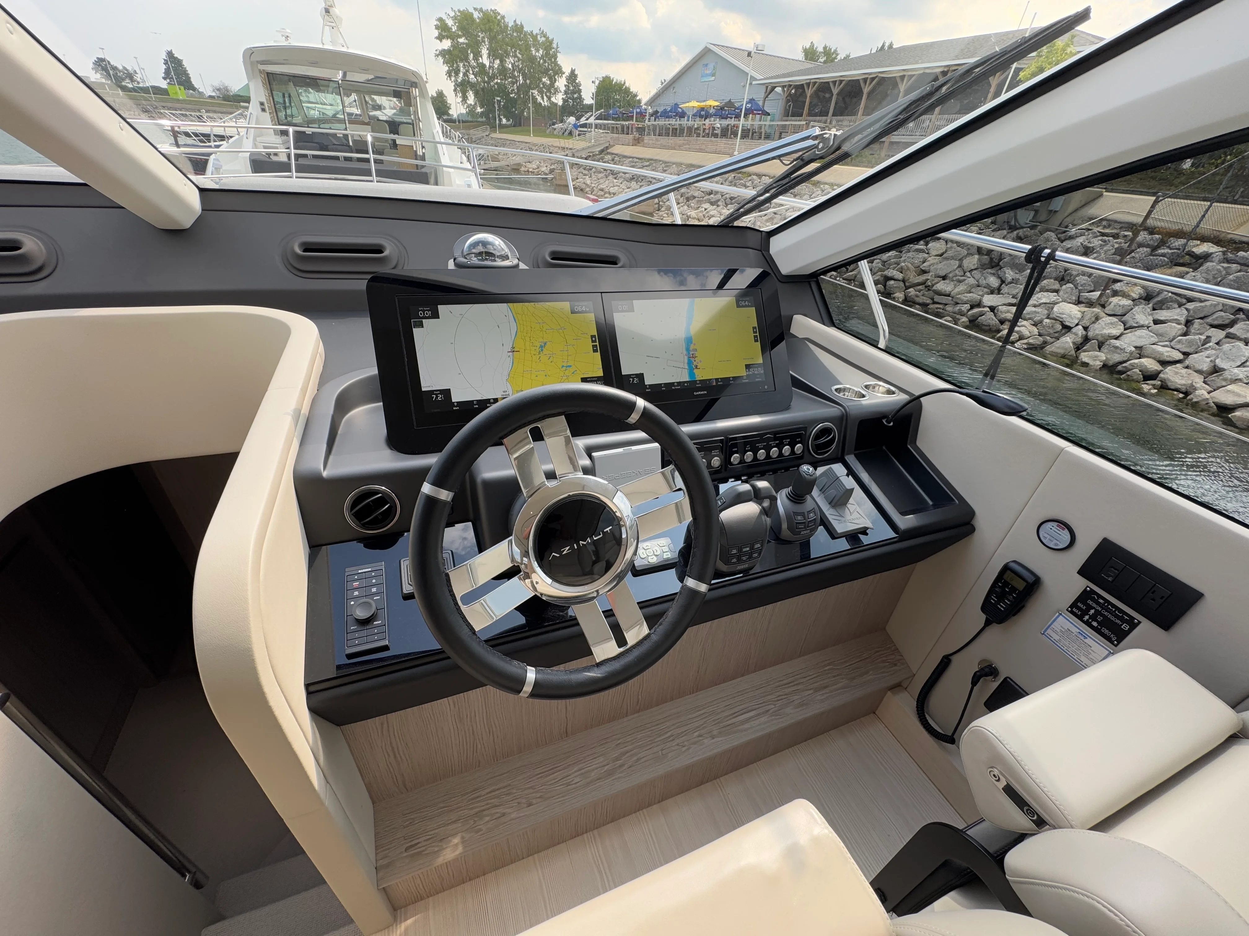 2025 Azimut 53 FLY Image Thumbnail #18