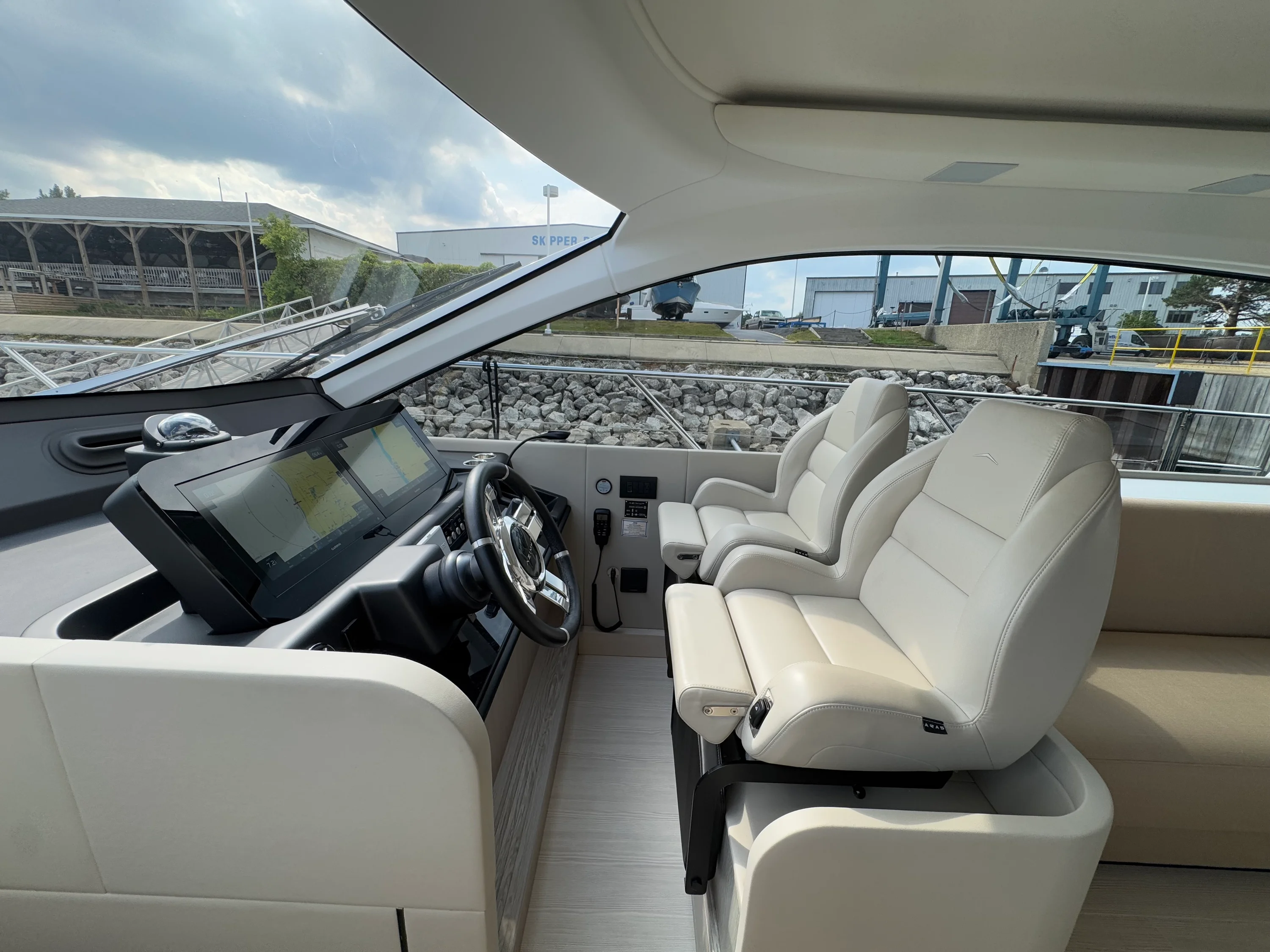 2025 Azimut 53 FLY Image Thumbnail #19