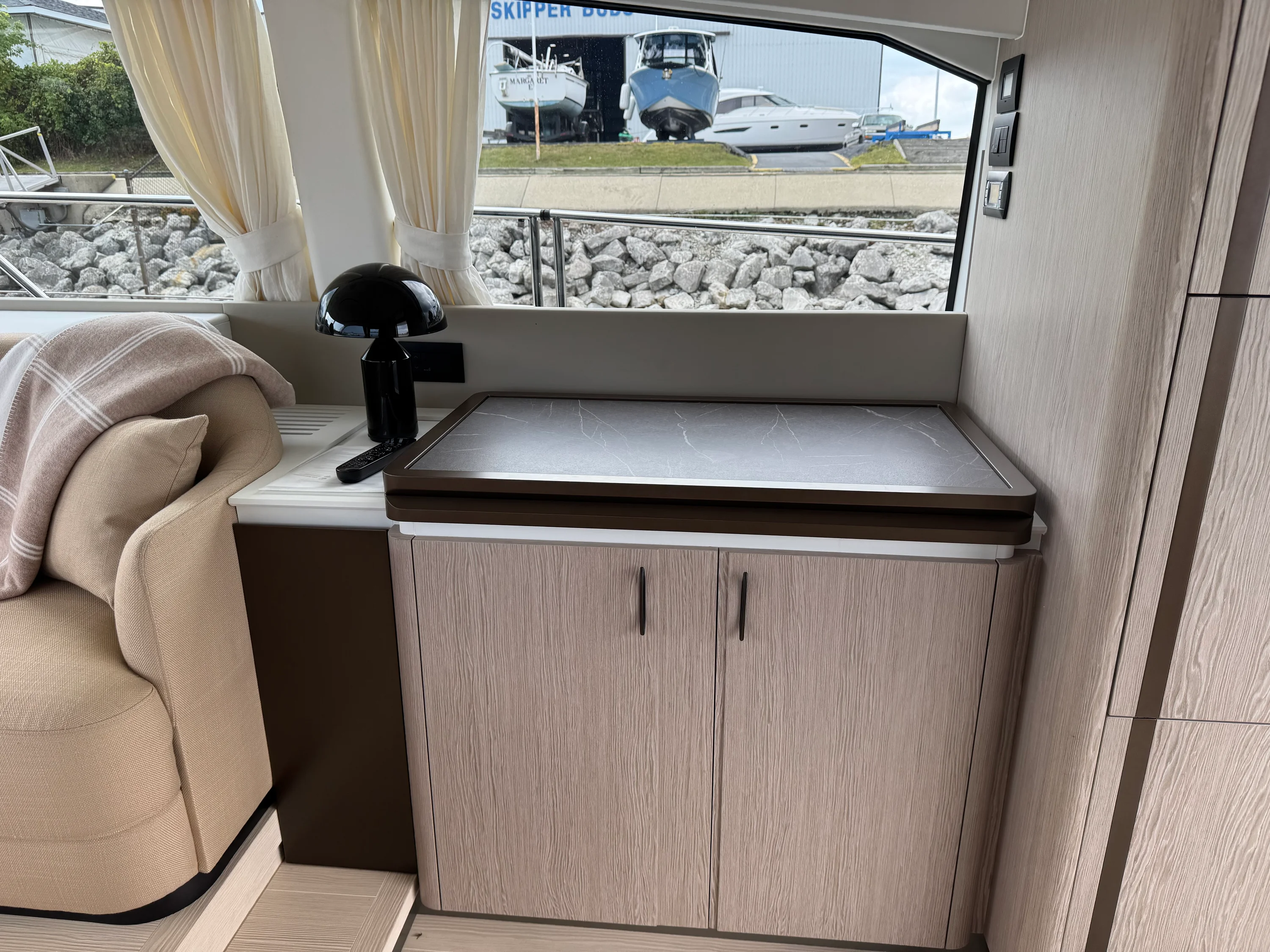 2025 Azimut 53 FLY Image Thumbnail #8