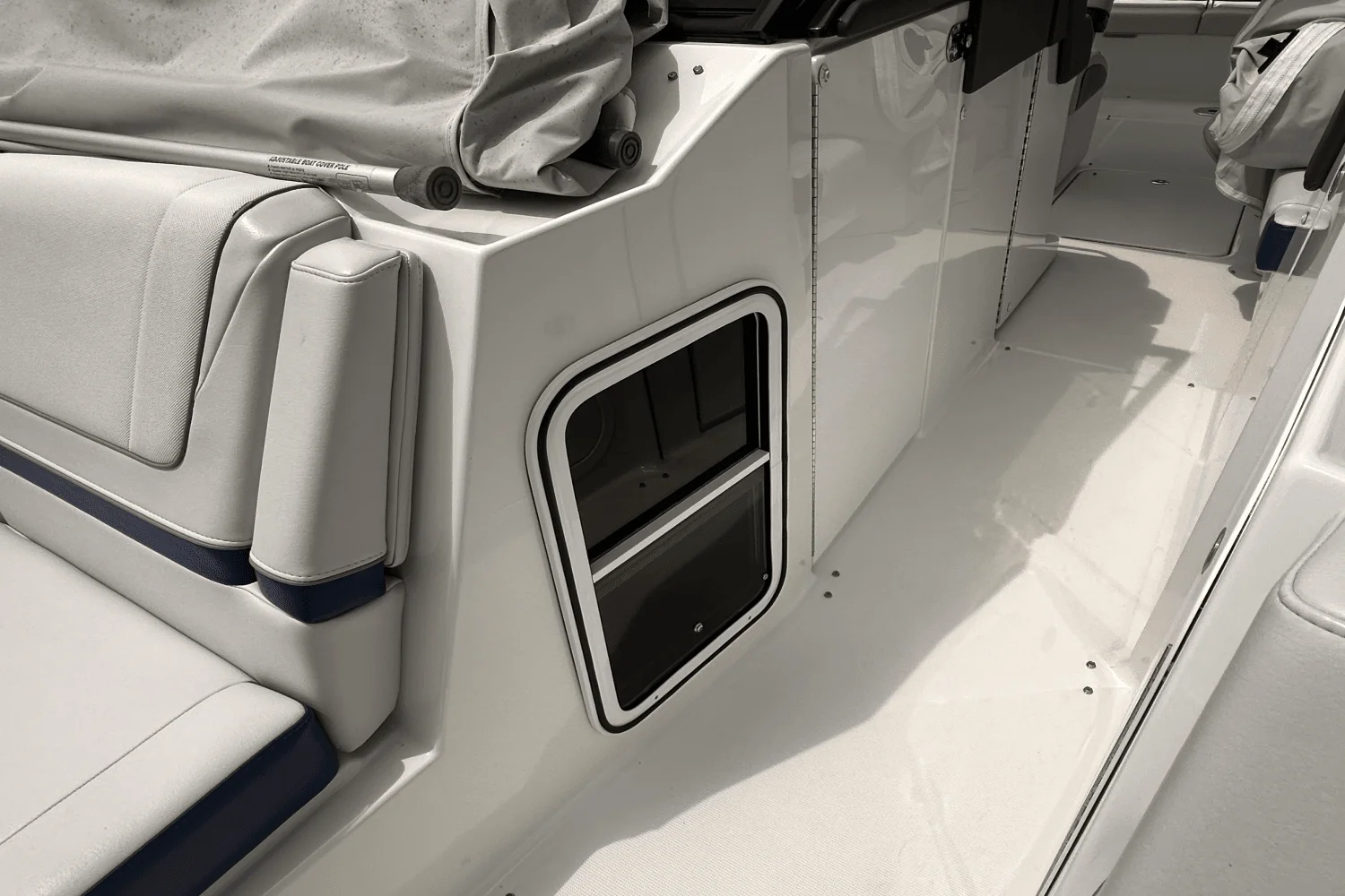 2020 Formula 330 CROSSOVER BOWRIDER Image Thumbnail #33