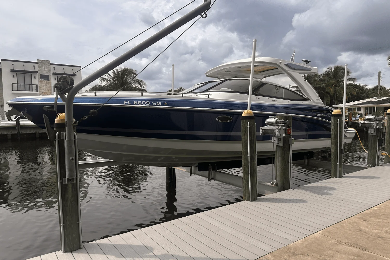 2020 Formula 330 CROSSOVER BOWRIDER Image Thumbnail #0