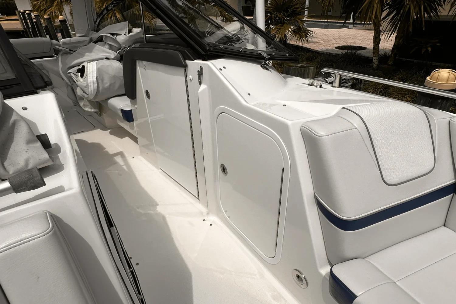 2020 Formula 330 CROSSOVER BOWRIDER Image Thumbnail #36