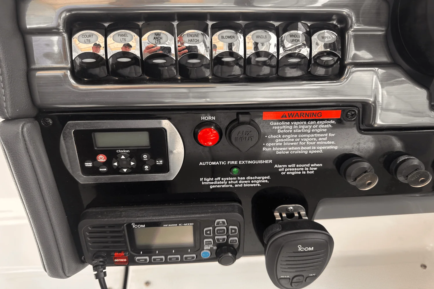 2020 Formula 330 CROSSOVER BOWRIDER Image Thumbnail #13