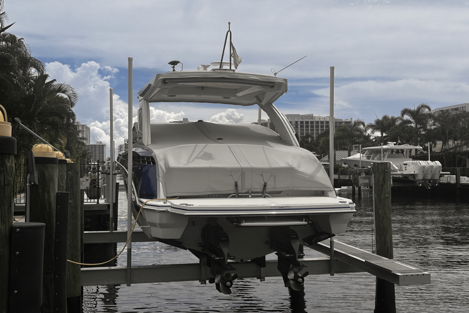 2020 Formula 330 CROSSOVER BOWRIDER Image Thumbnail #2