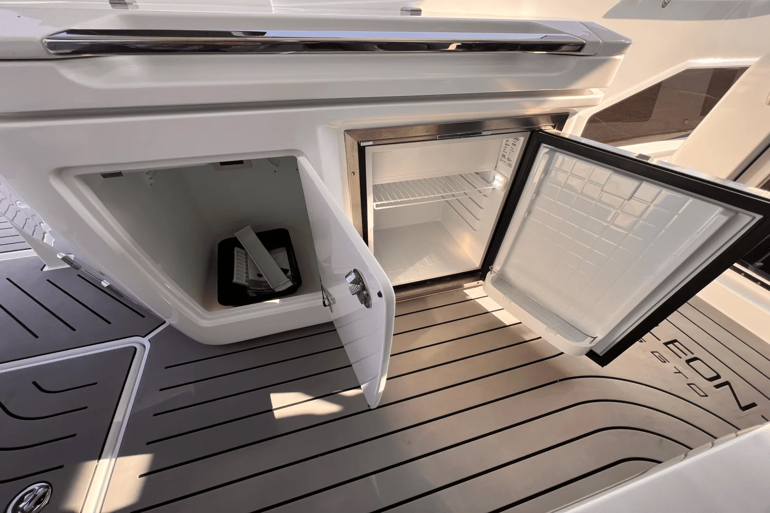 2023 Galeon 325 GTO Image Thumbnail #8