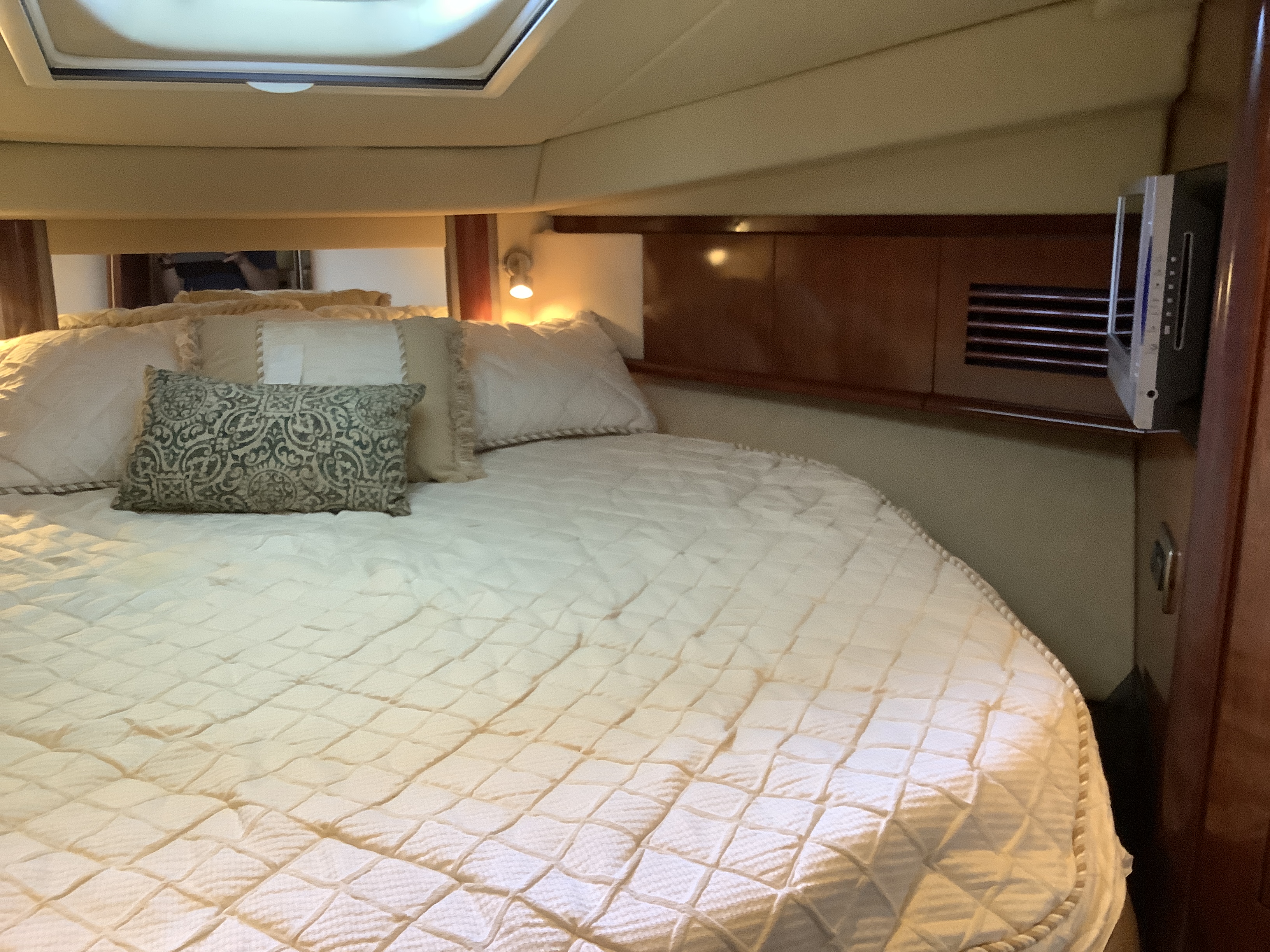 2004 Sea Ray 390 SUNDANCER Image Thumbnail #37