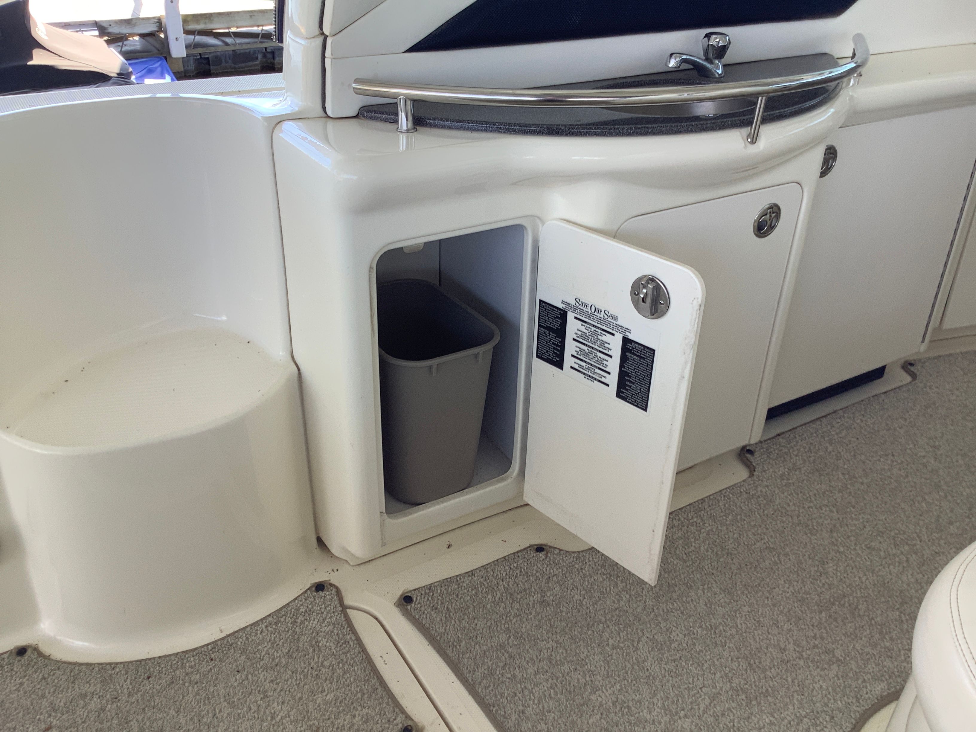 2004 Sea Ray 390 SUNDANCER Image Thumbnail #18