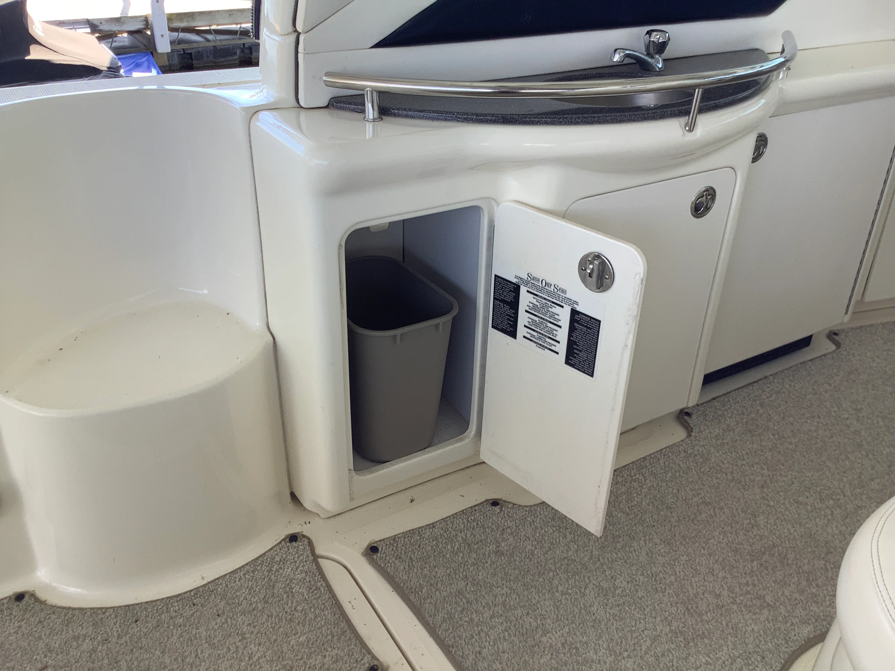 2004 Sea Ray 390 SUNDANCER Image Thumbnail #18