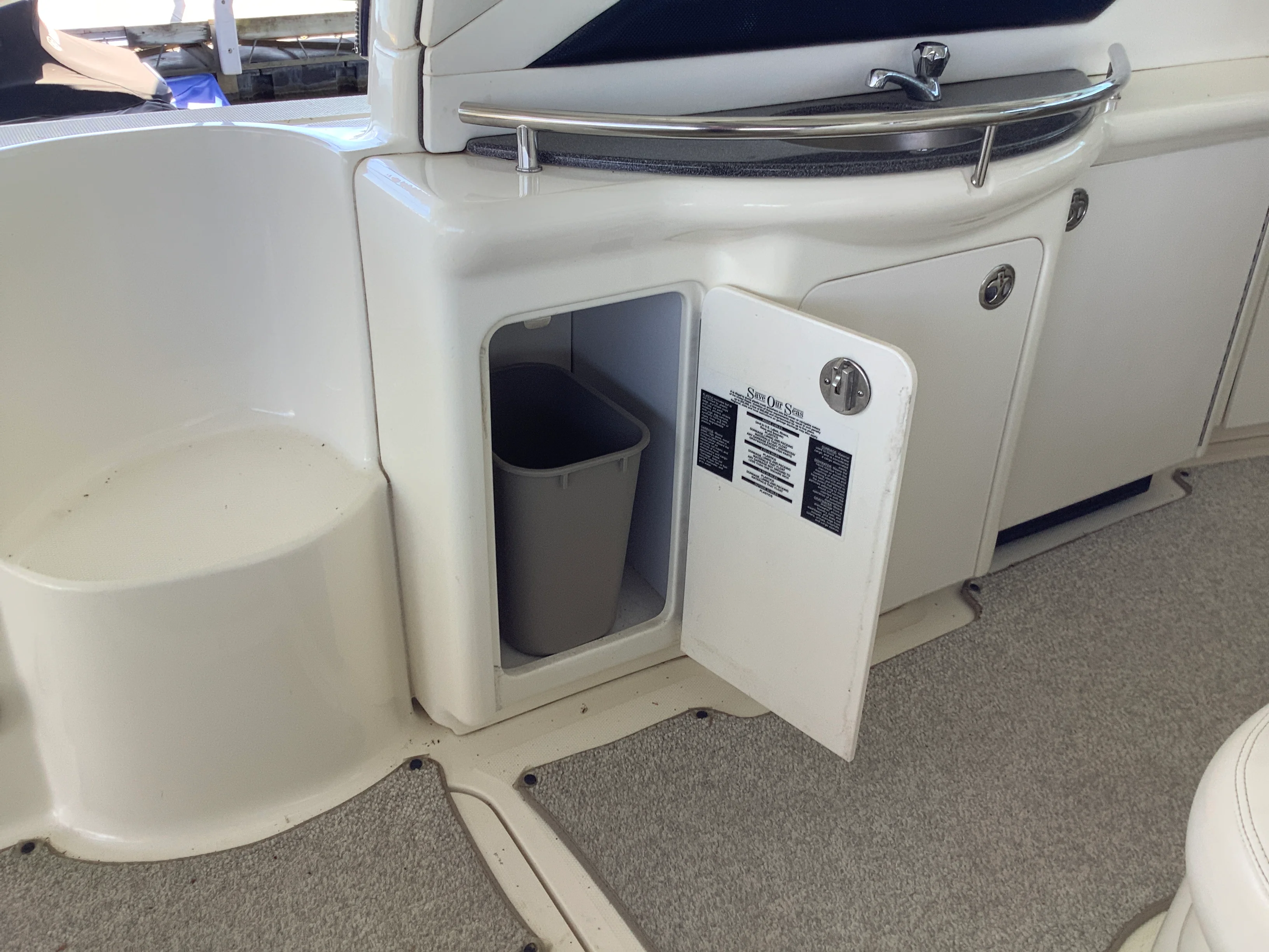 2004 Sea Ray 390 SUNDANCER Image Thumbnail #18