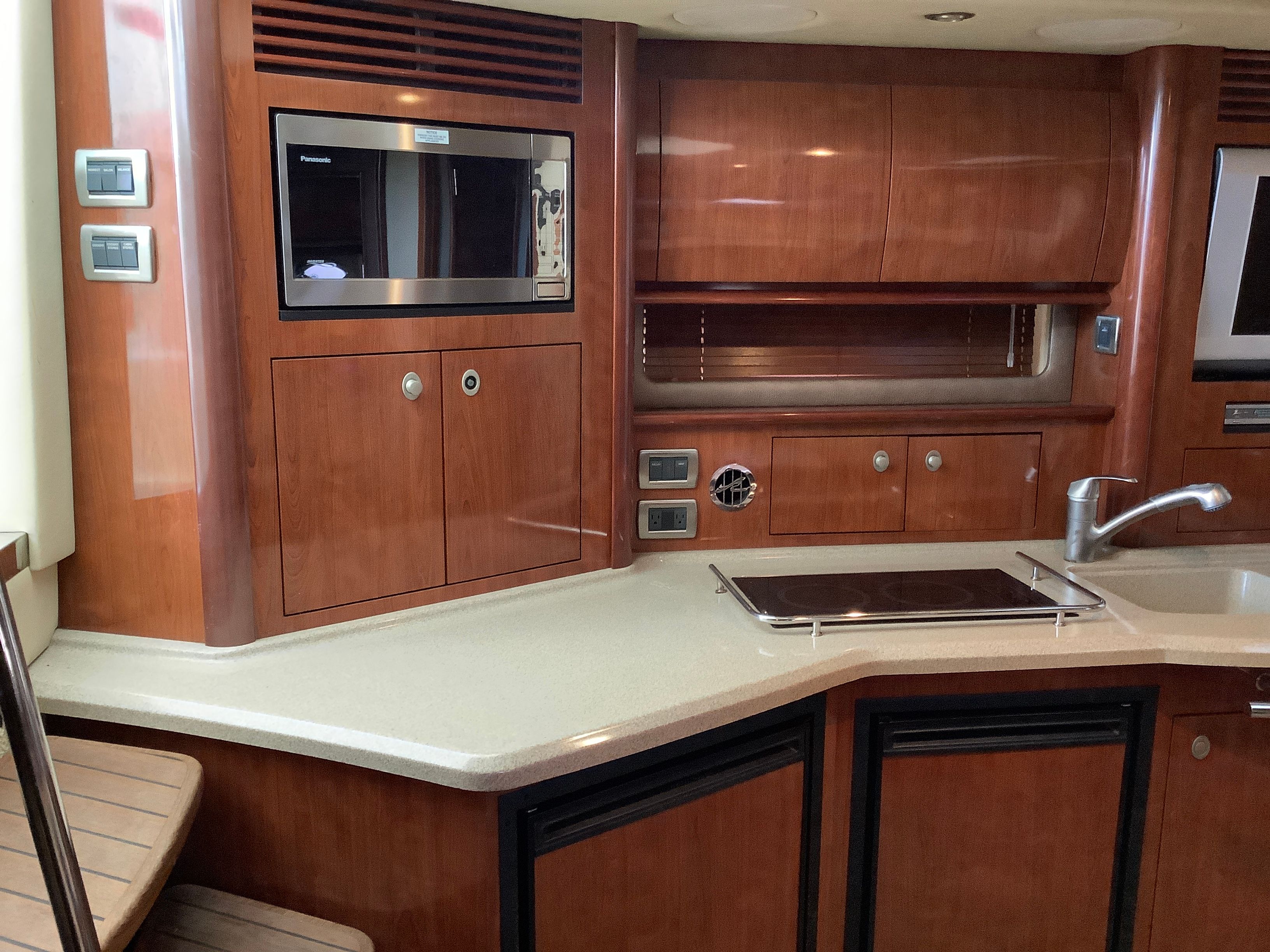 2004 Sea Ray 390 SUNDANCER Image Thumbnail #33