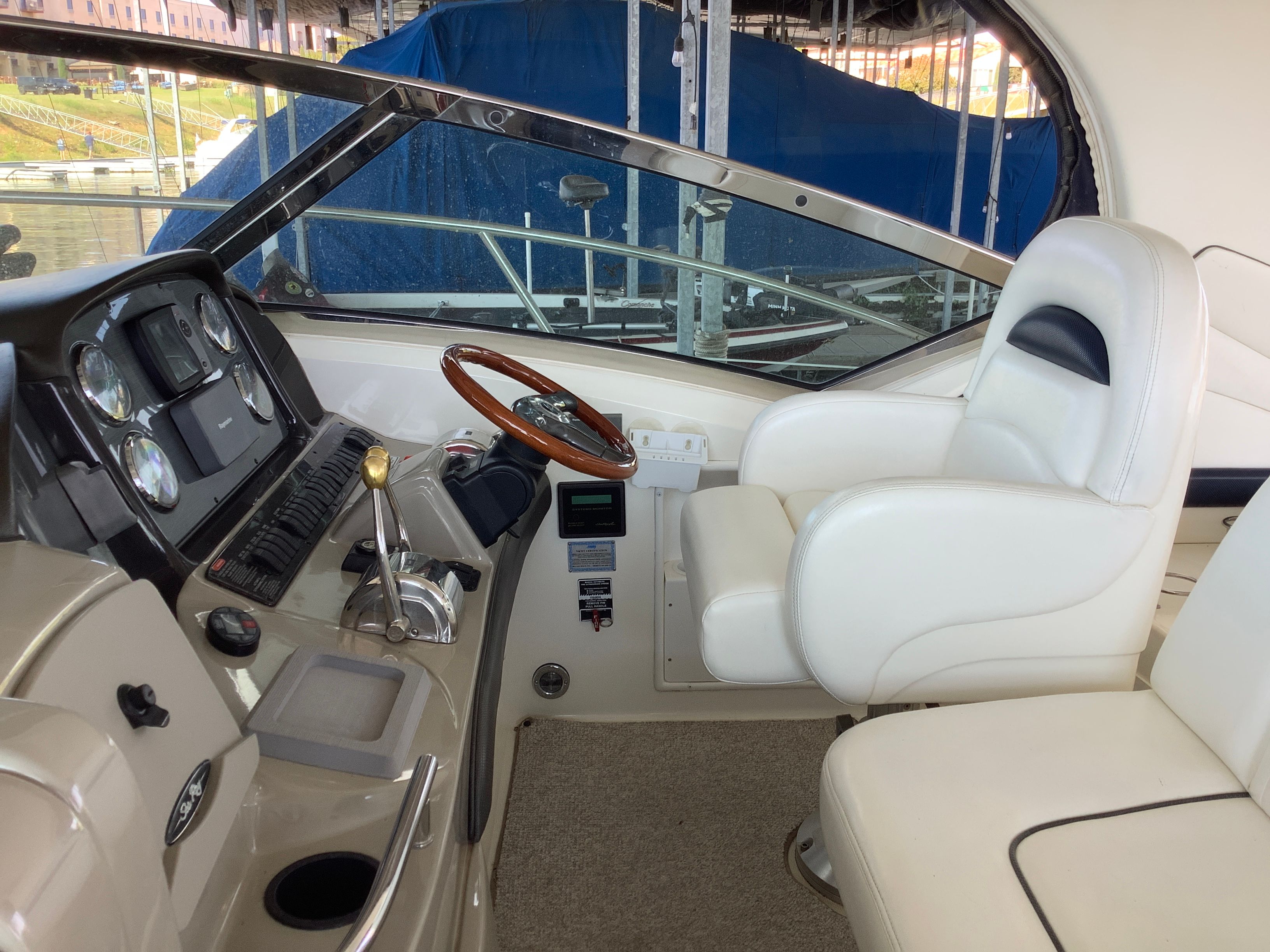 2004 Sea Ray 390 SUNDANCER Image Thumbnail #21