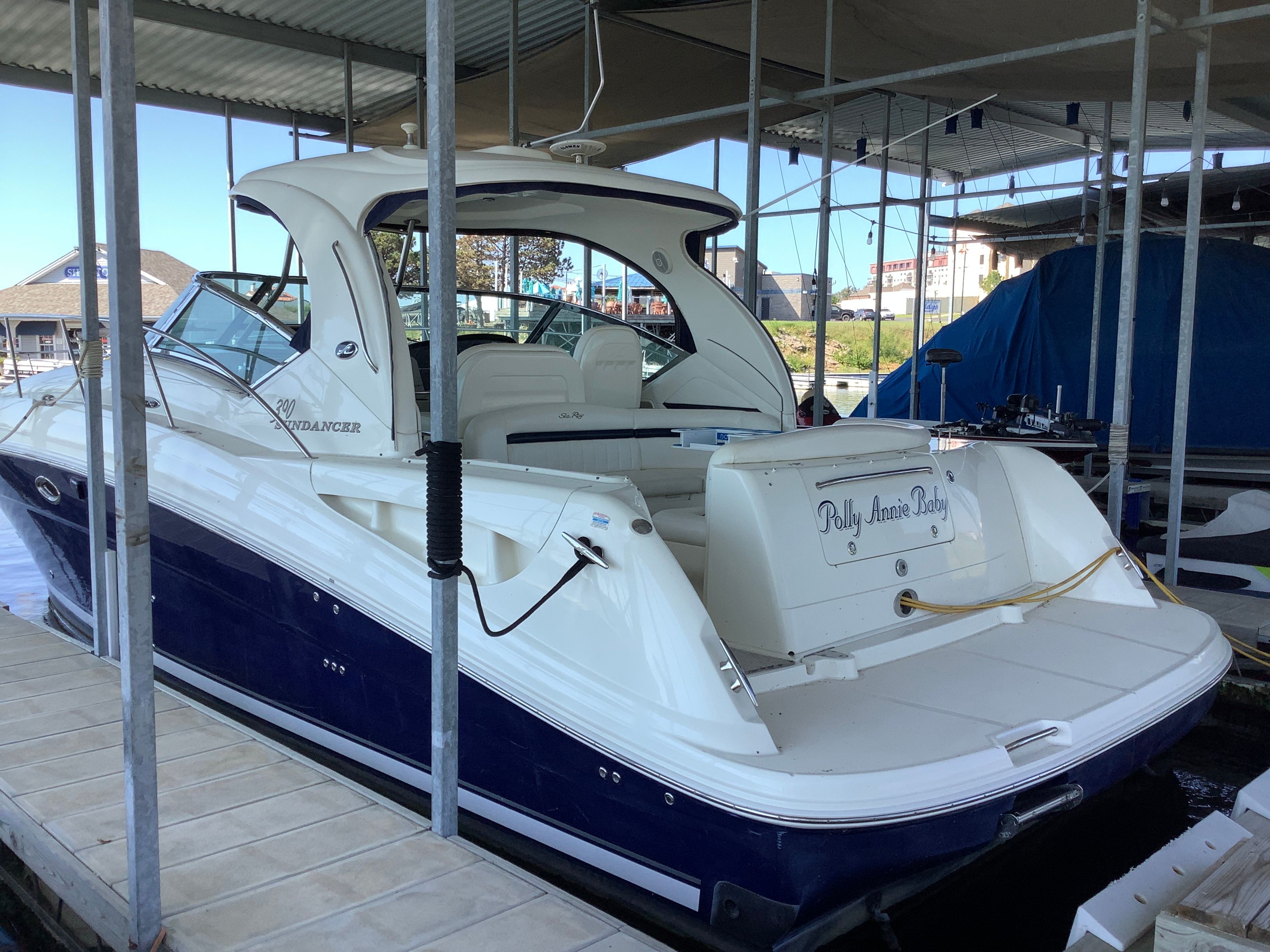 2004 Sea Ray 390 SUNDANCER Image Thumbnail #0