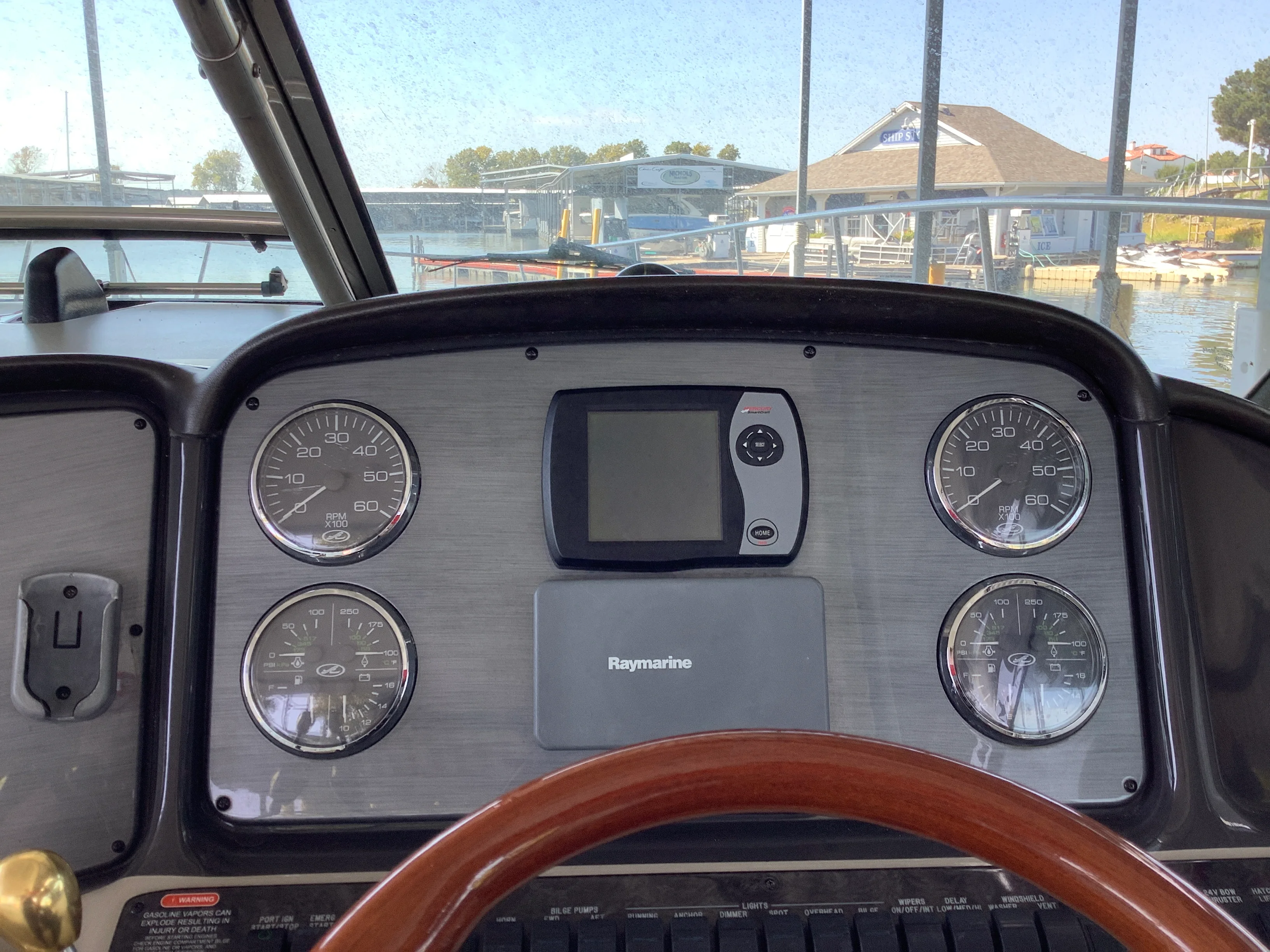 2004 Sea Ray 390 SUNDANCER Image Thumbnail #25