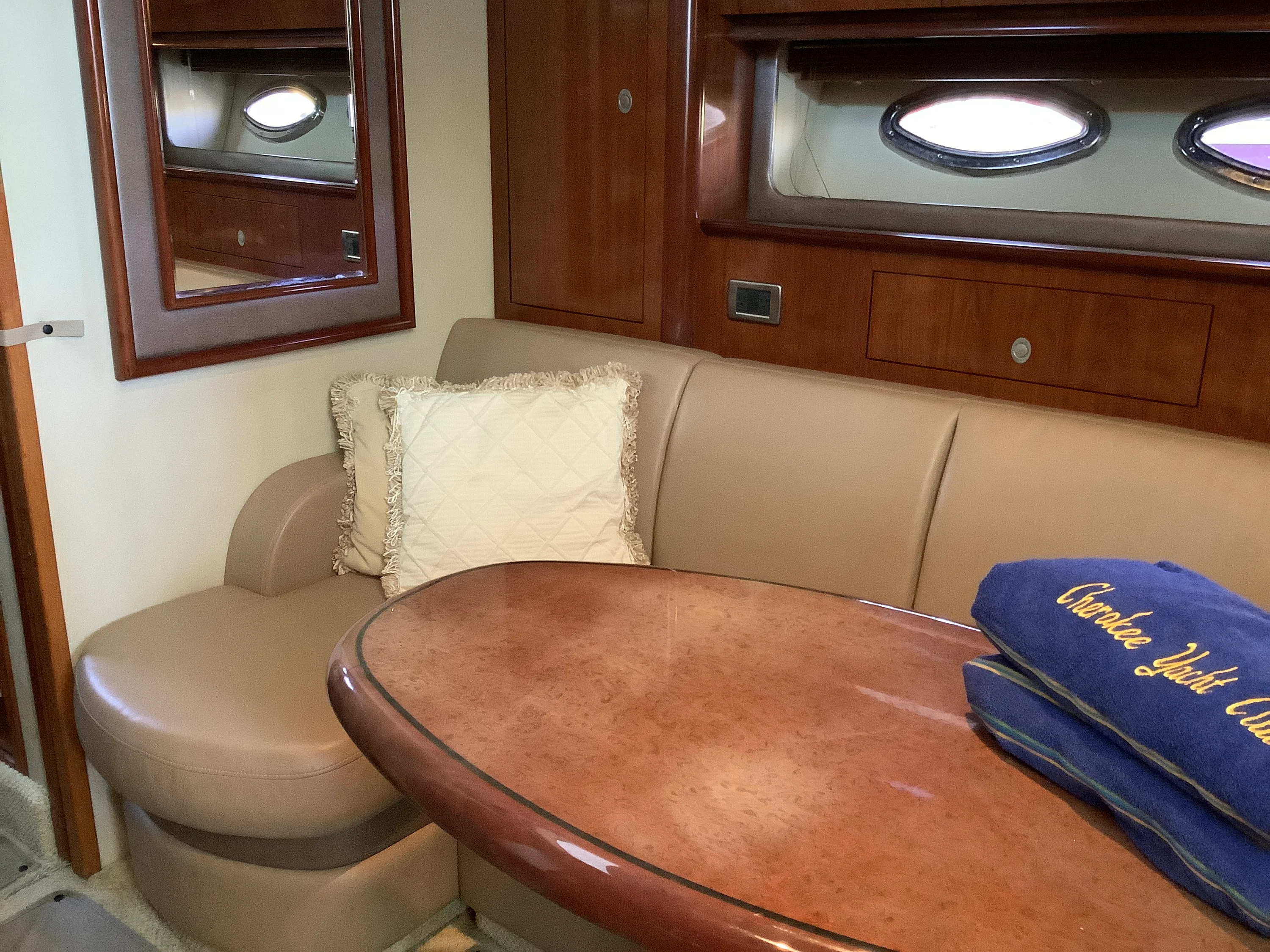 2004 Sea Ray 390 SUNDANCER Image Thumbnail #31