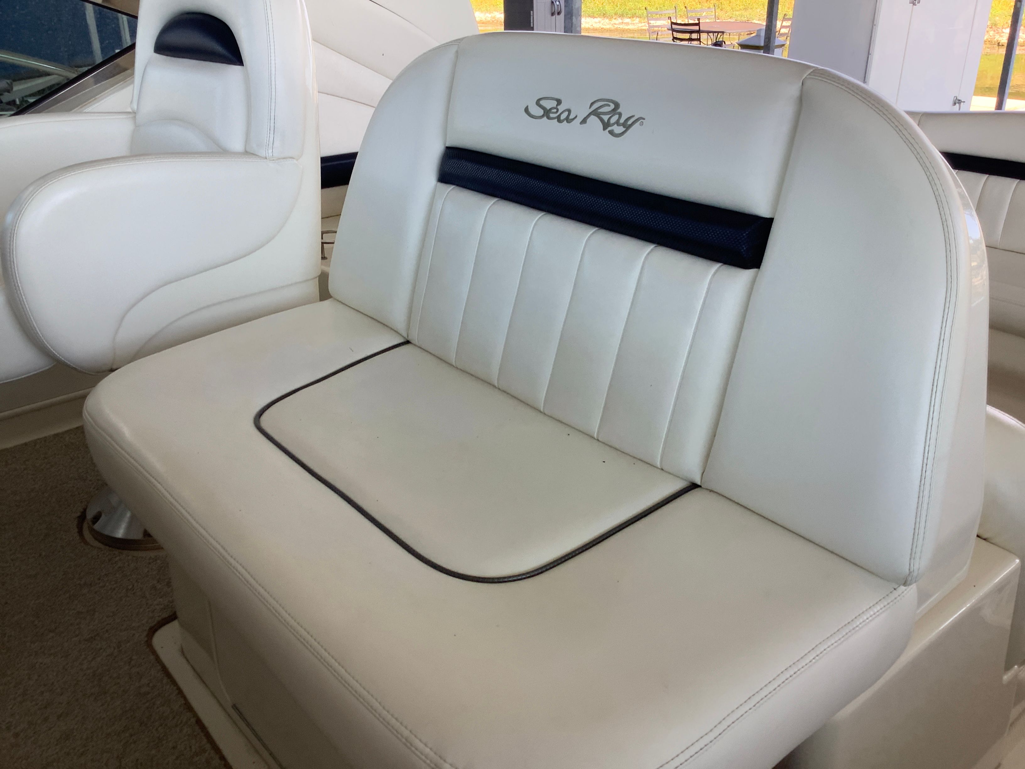 2004 Sea Ray 390 SUNDANCER Image Thumbnail #23