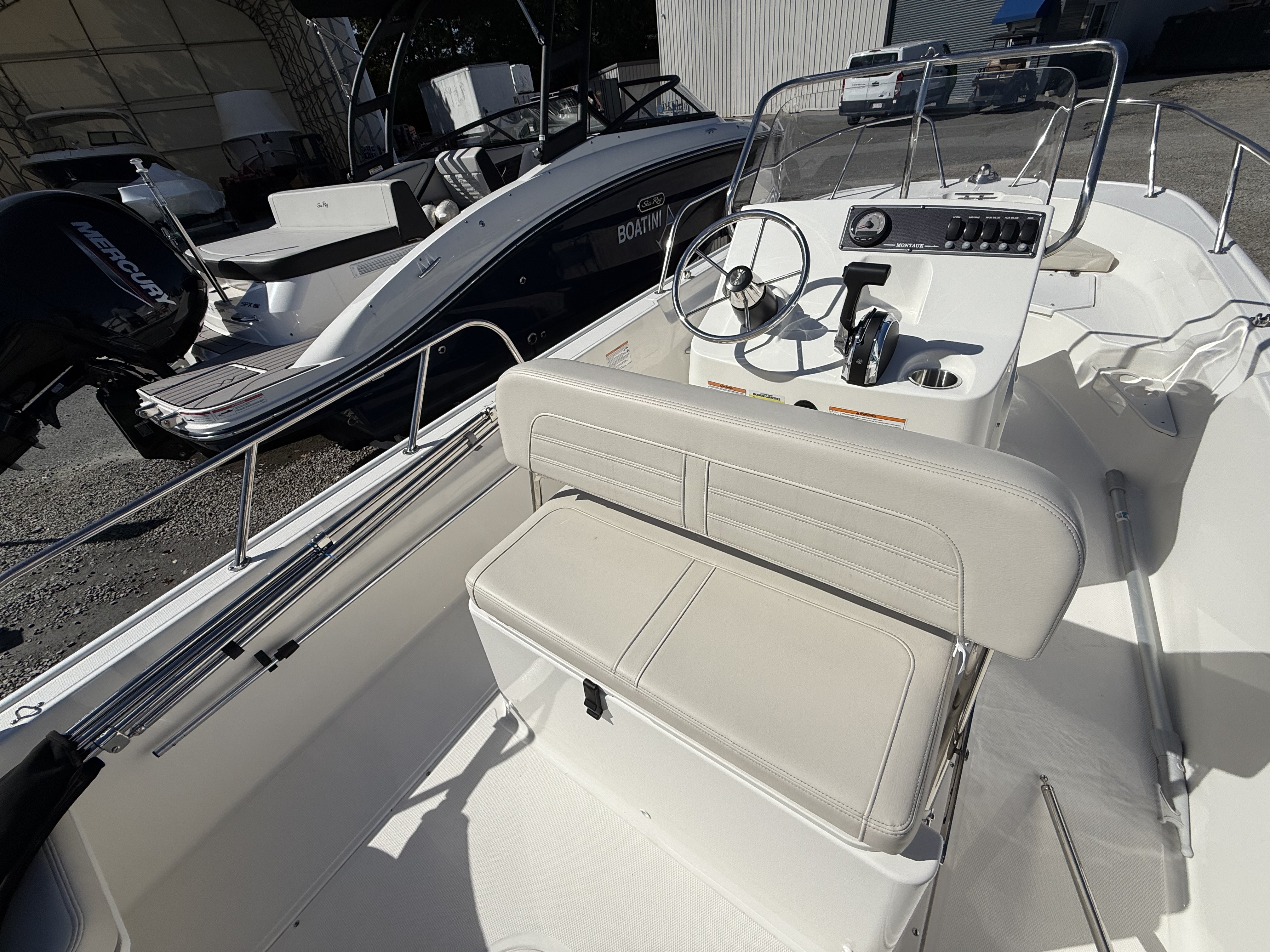 2024 Boston Whaler 170 MONTAUK Image Thumbnail #8