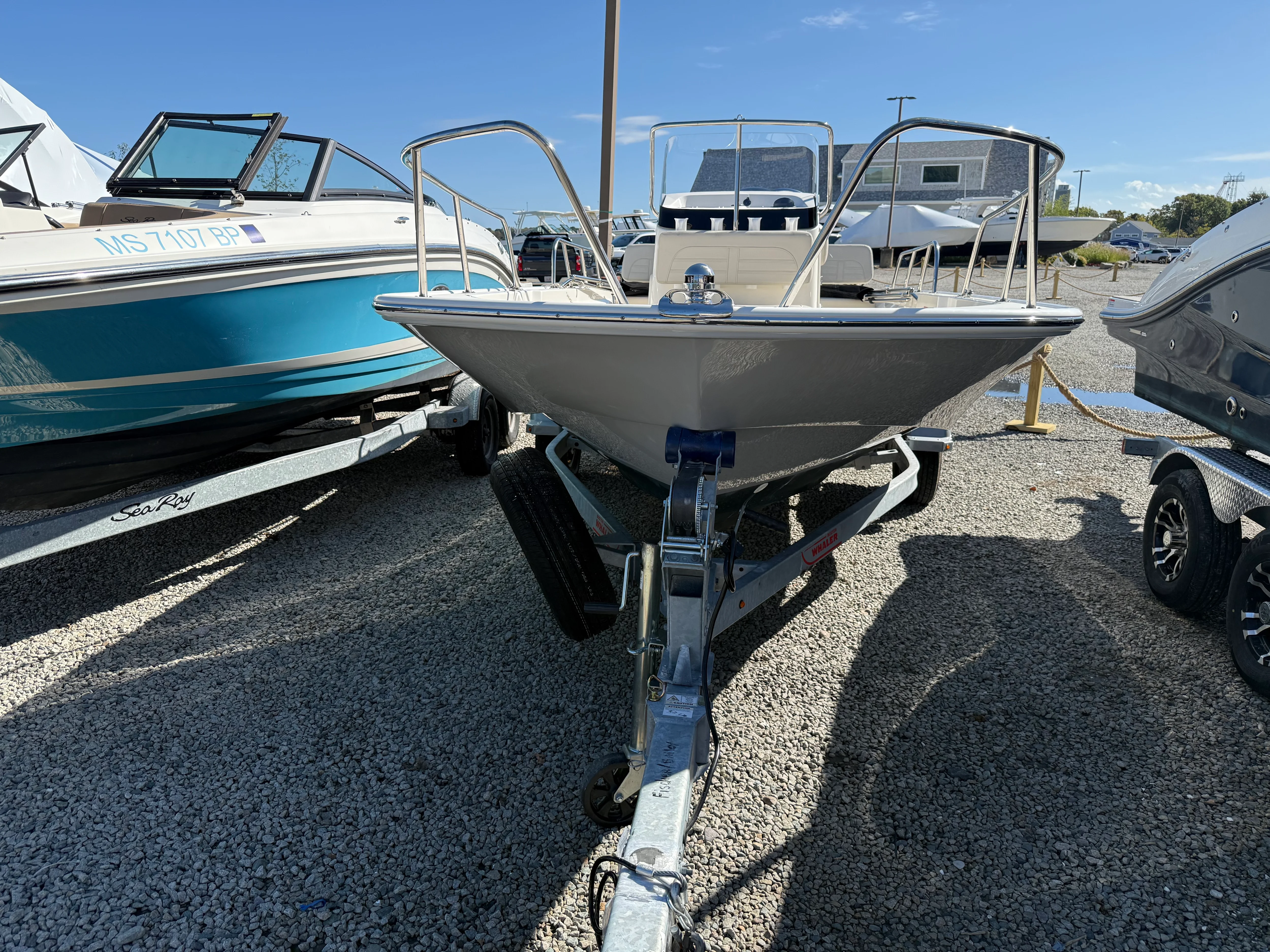 2024 Boston Whaler 170 MONTAUK Image Thumbnail #3