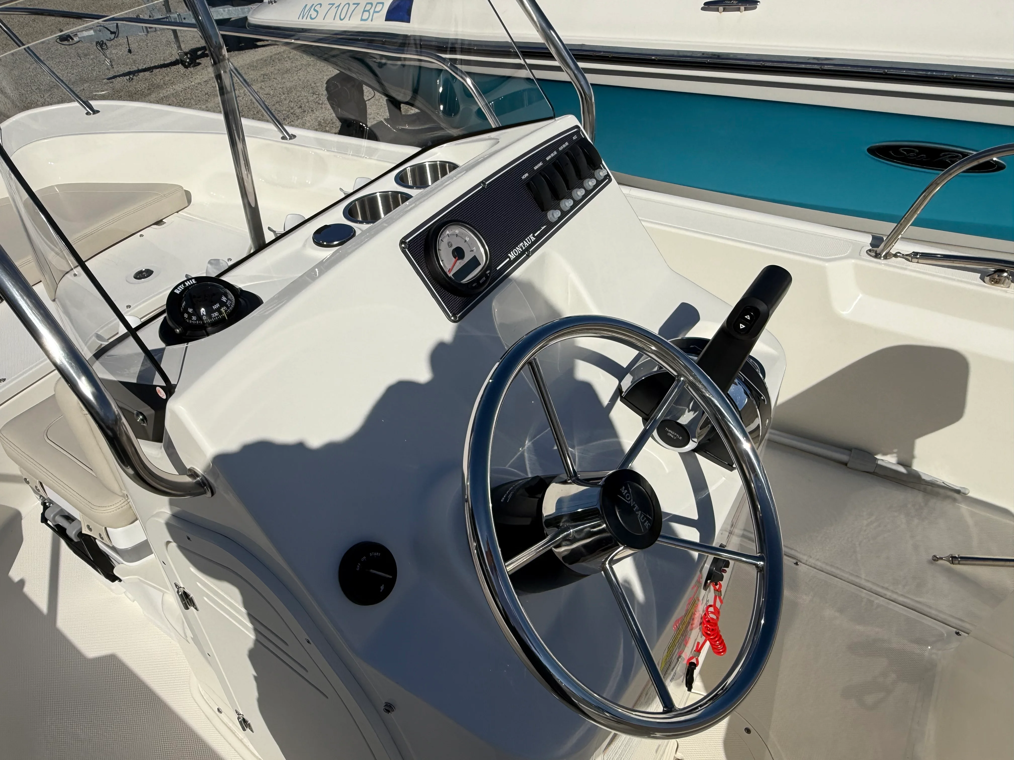 2024 Boston Whaler 170 MONTAUK Image Thumbnail #12