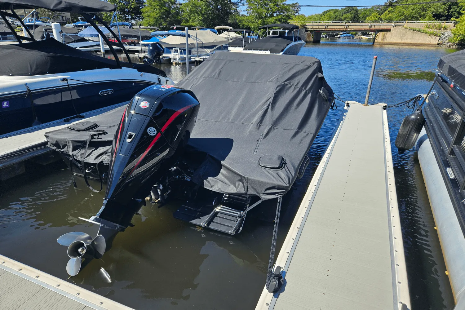 2024 Sun Tracker TARGA V 18 Image Thumbnail #19