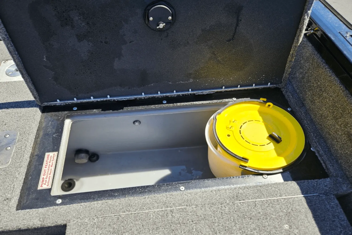 2024 Sun Tracker TARGA V 18 Image Thumbnail #45