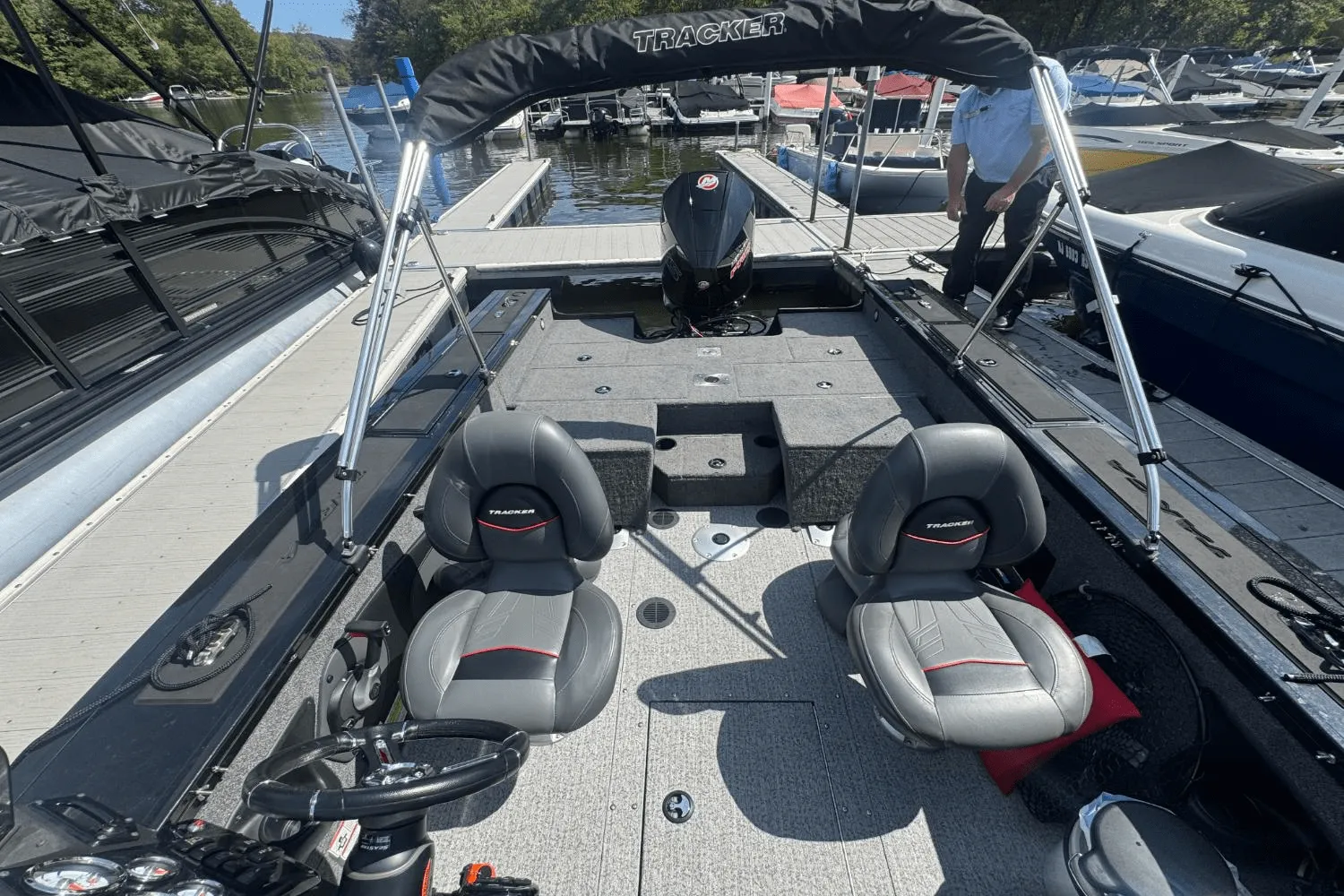 2024 Sun Tracker TARGA V 18 Image Thumbnail #23