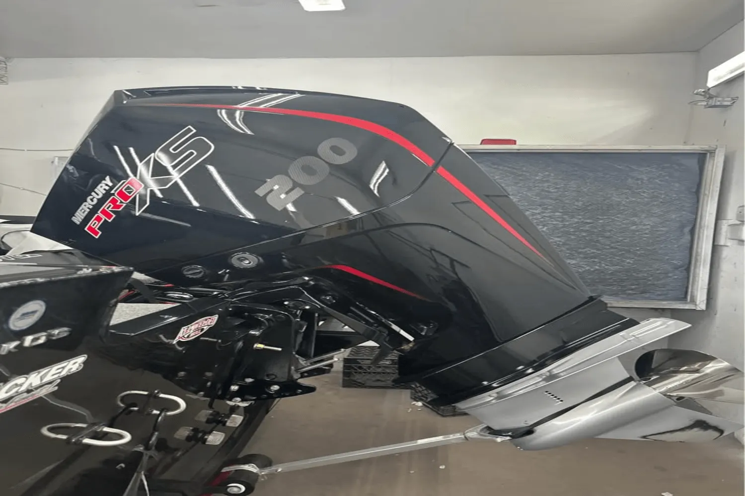2024 Sun Tracker TARGA V 18 Image Thumbnail #11