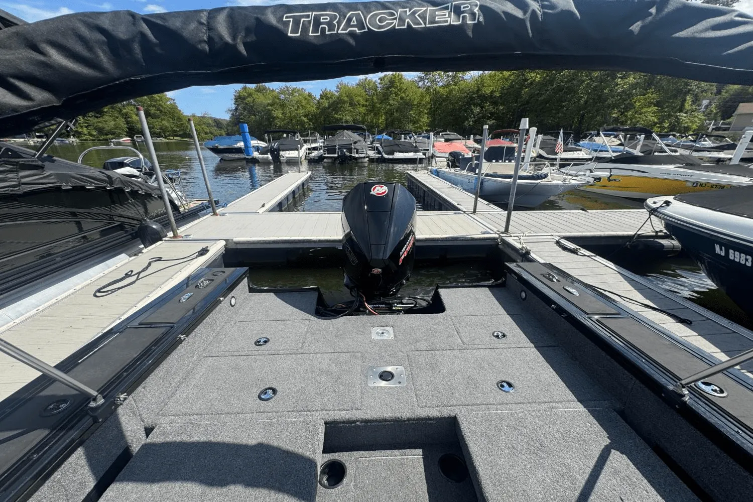 2024 Sun Tracker TARGA V 18 Image Thumbnail #25