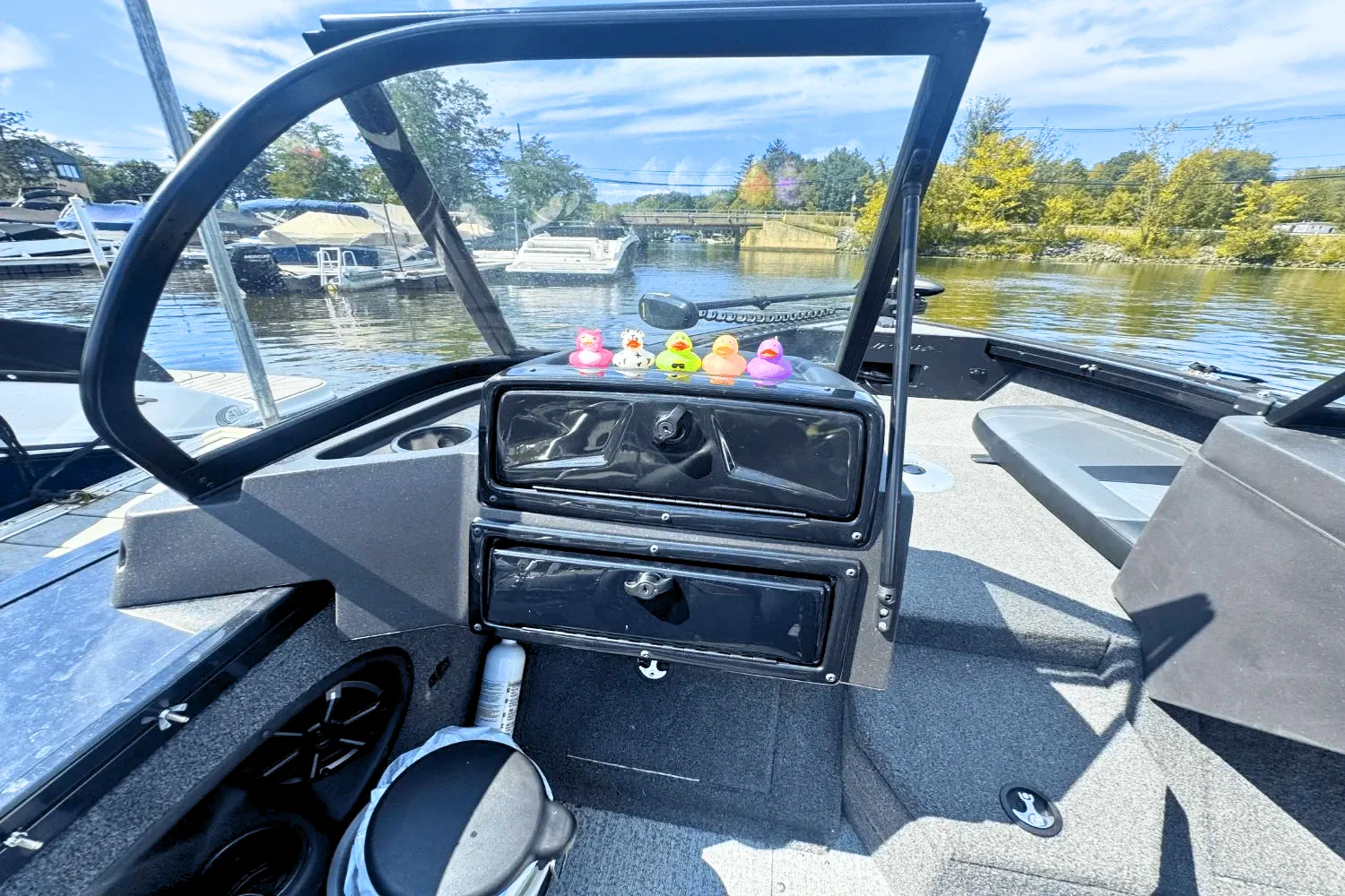 2024 Tracker TARGA V 18 Image Thumbnail #15