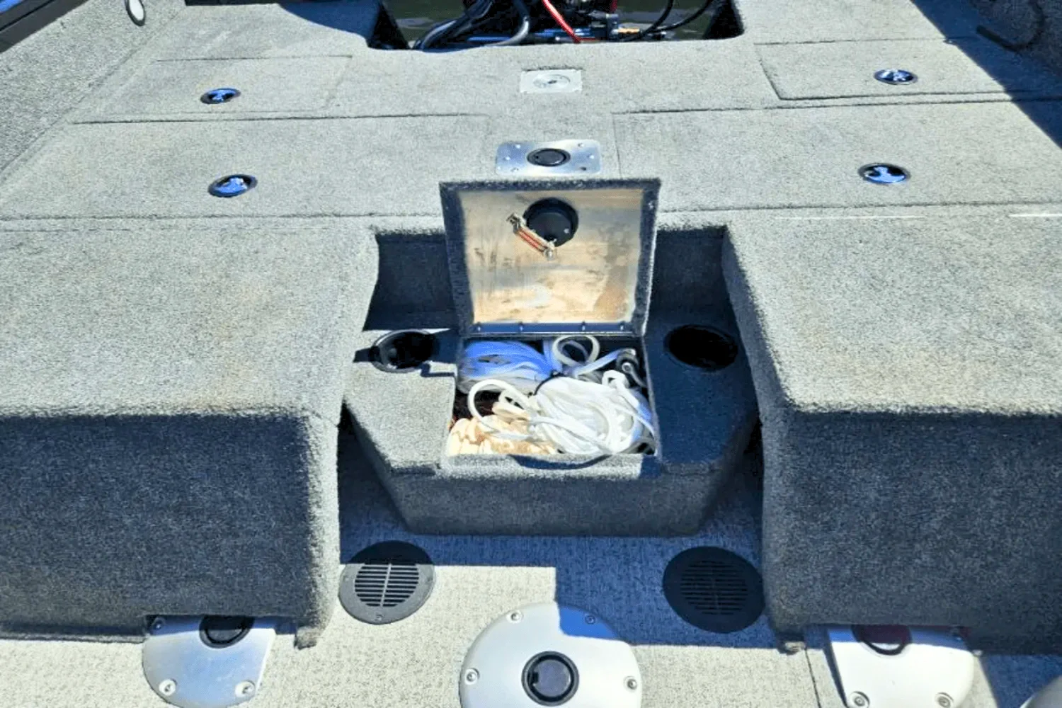 2024 Tracker TARGA V 18 Image Thumbnail #25