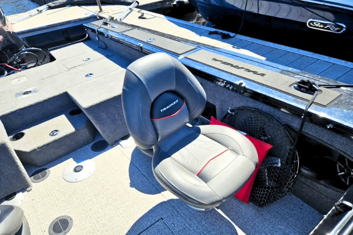 2024 Tracker TARGA V 18 Image Thumbnail #7