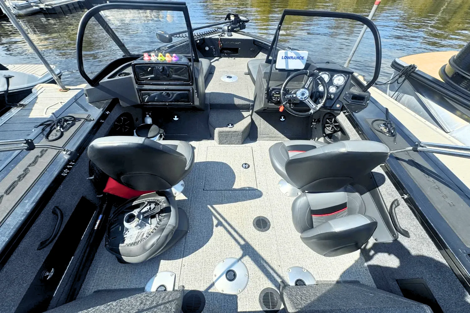 2024 Tracker TARGA V 18 Image Thumbnail #6