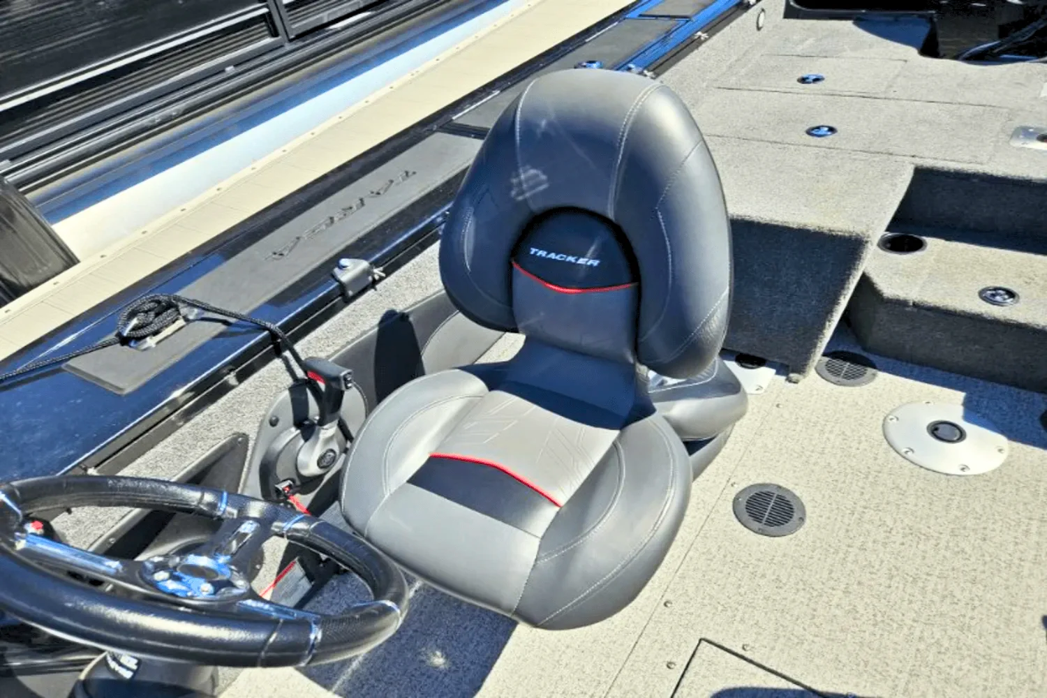 2024 Tracker TARGA V 18 Image Thumbnail #9