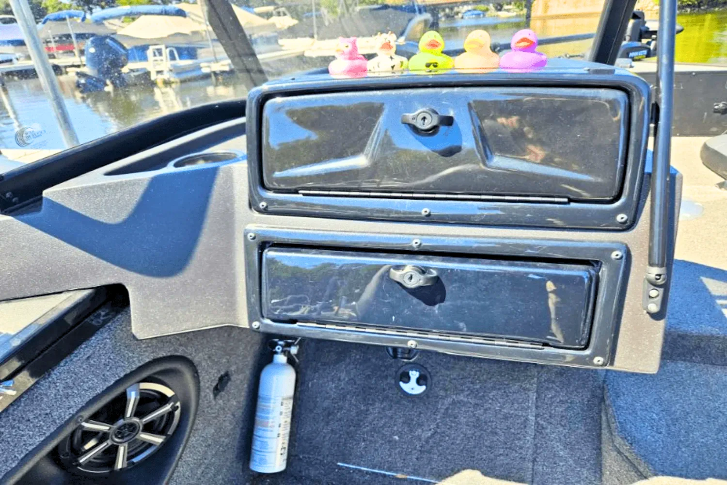 2024 Tracker TARGA V 18 Image Thumbnail #16