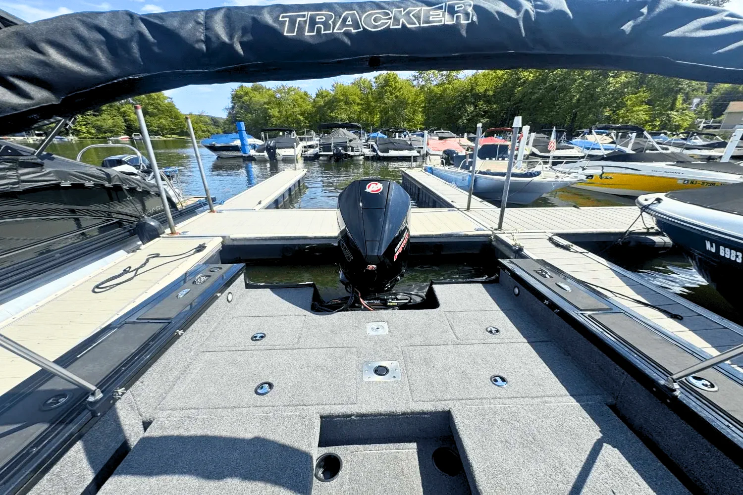 2024 Tracker TARGA V 18 Image Thumbnail #3