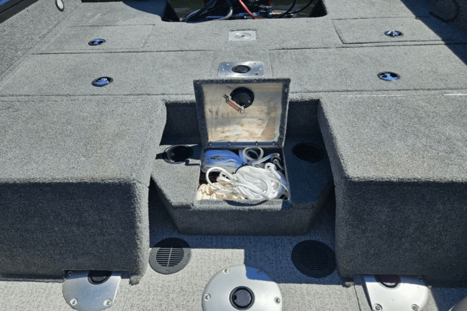 2024 Sun Tracker TARGA V 18 Image Thumbnail #29