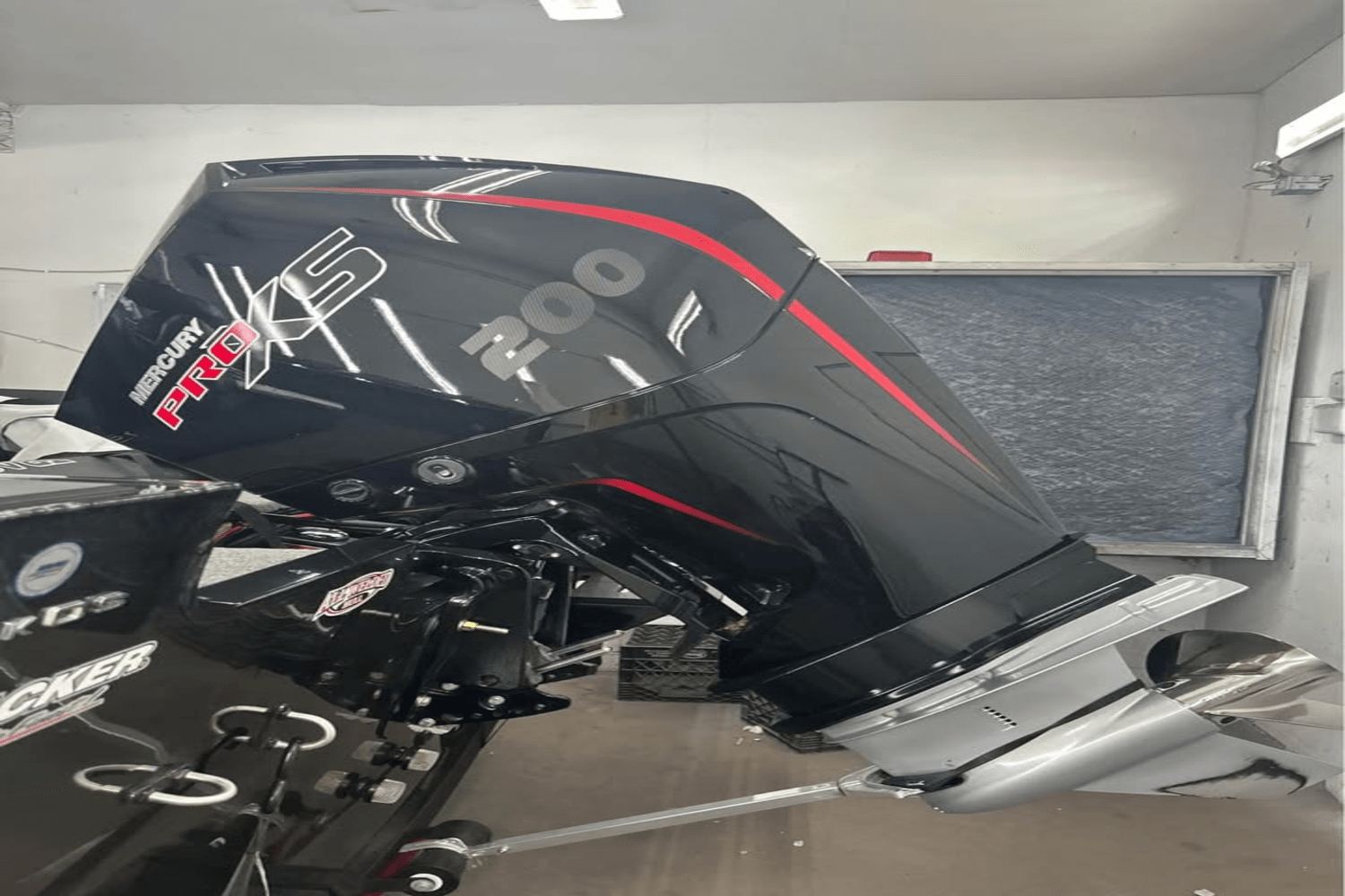 2024 Sun Tracker TARGA V 18 Image Thumbnail #2