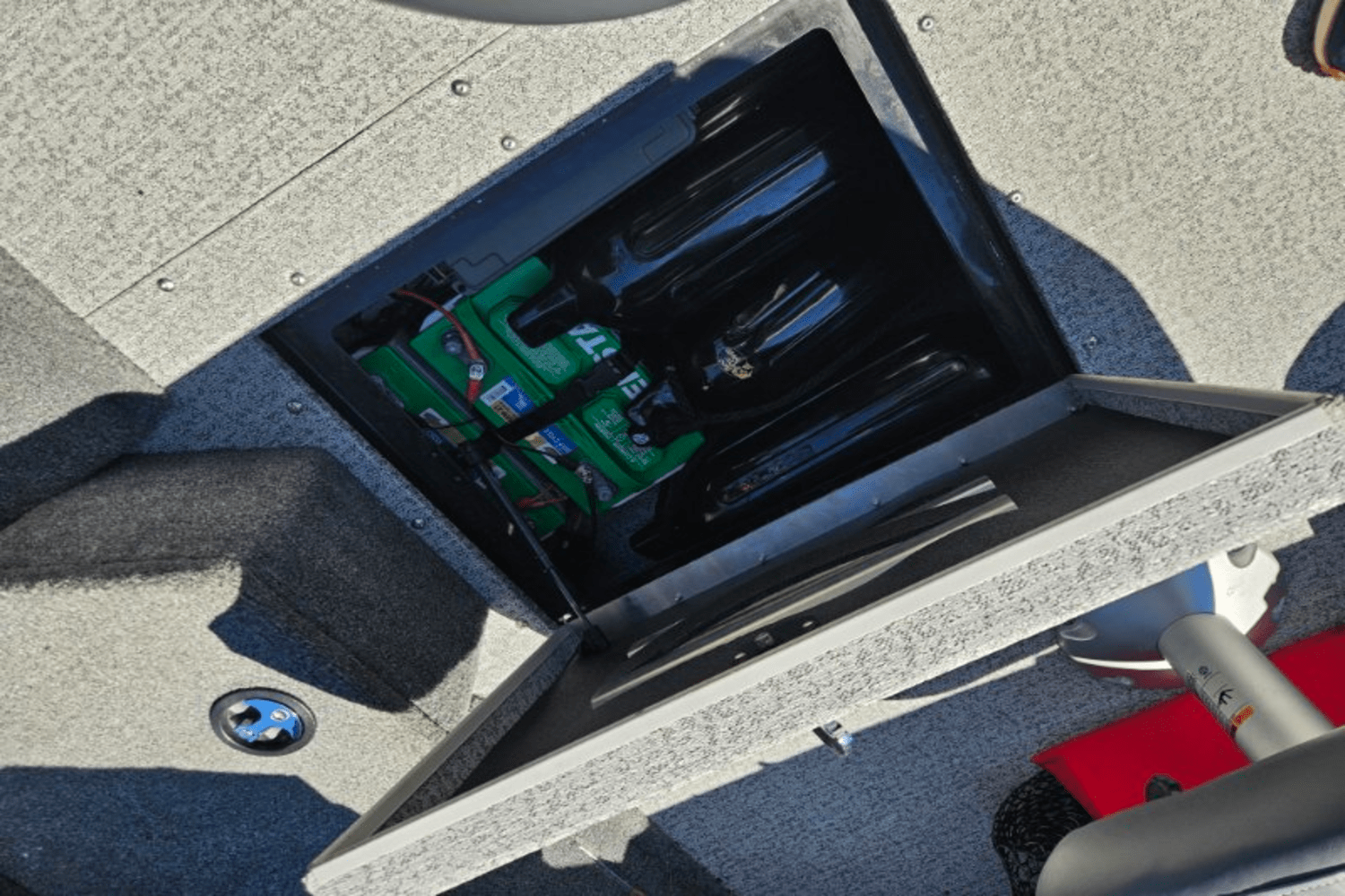 2024 Sun Tracker TARGA V 18 Image Thumbnail #34