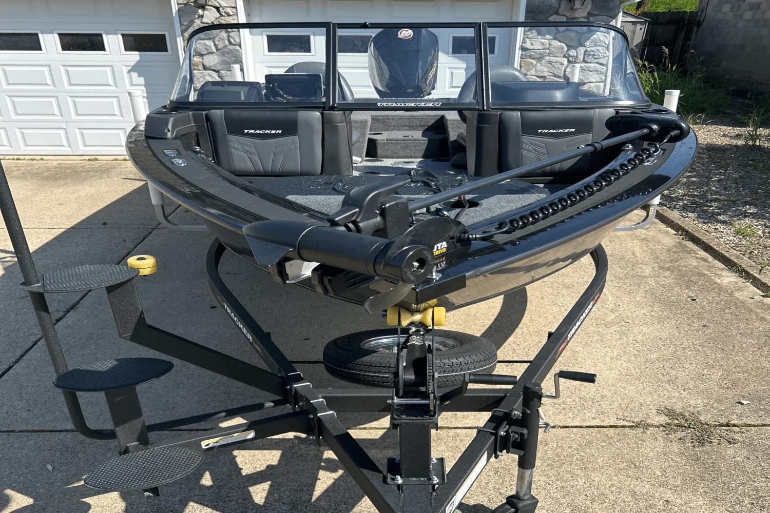 2024 Sun Tracker TARGA V 18 Image Thumbnail #5