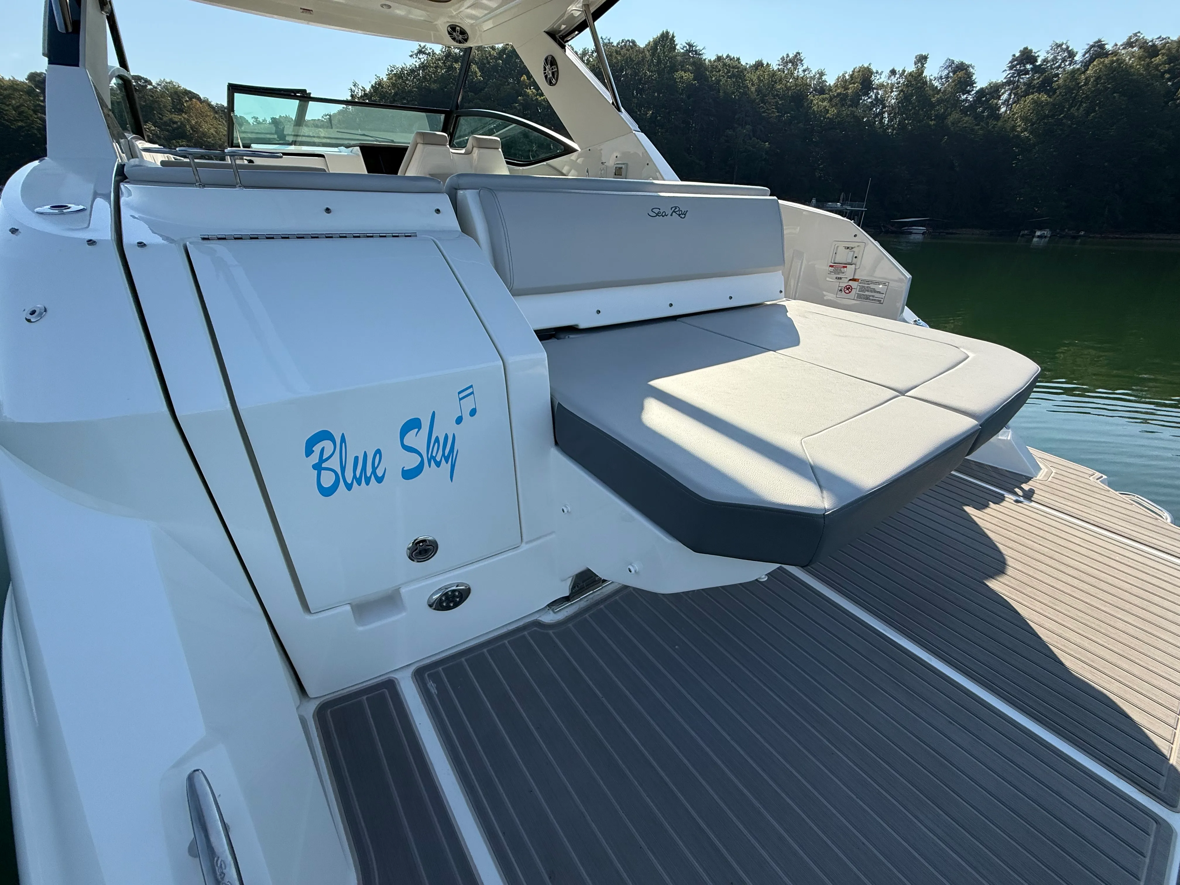 2024 Sea Ray 320 SUNDANCER Image Thumbnail #22