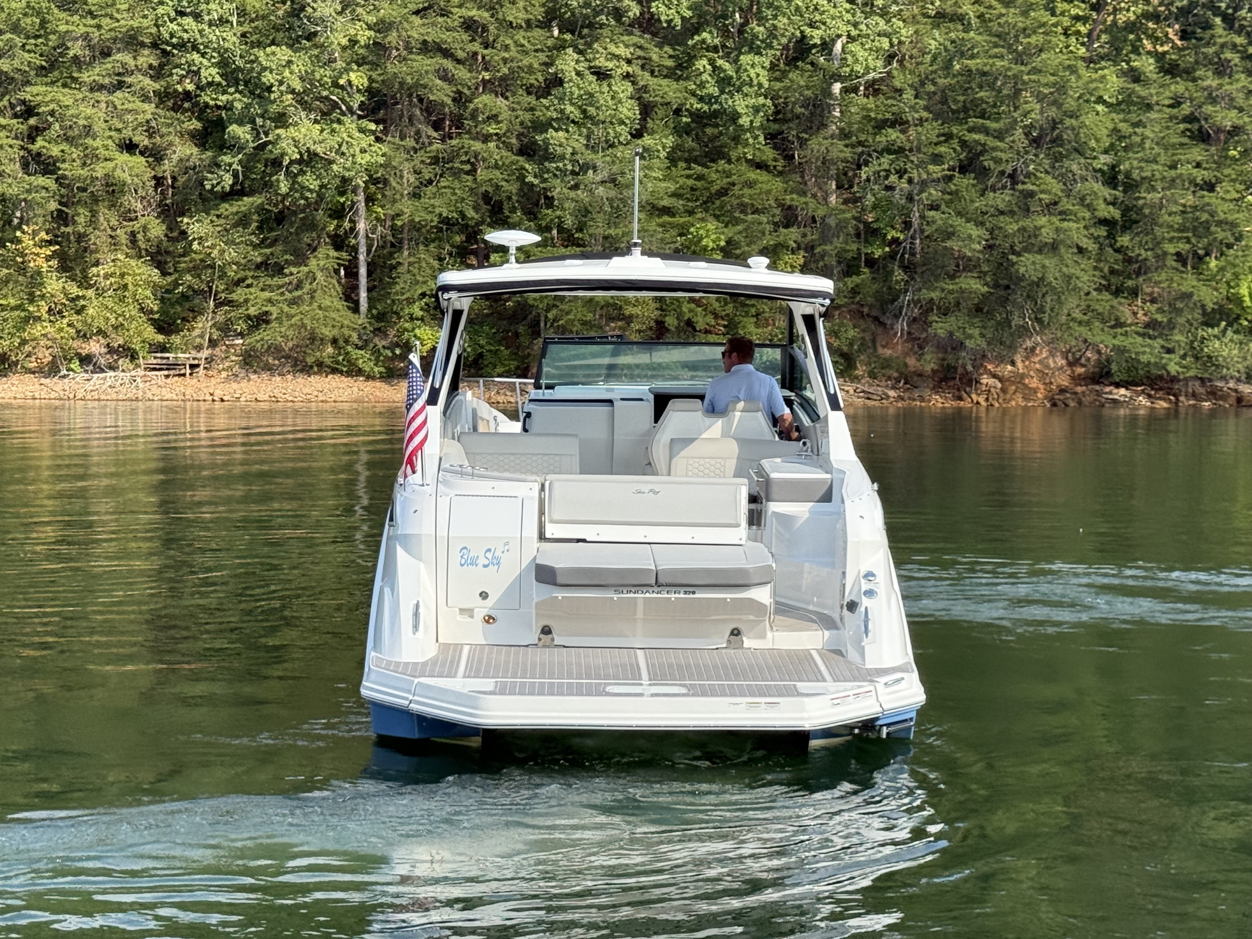 2024 Sea Ray 320 SUNDANCER Image Thumbnail #8