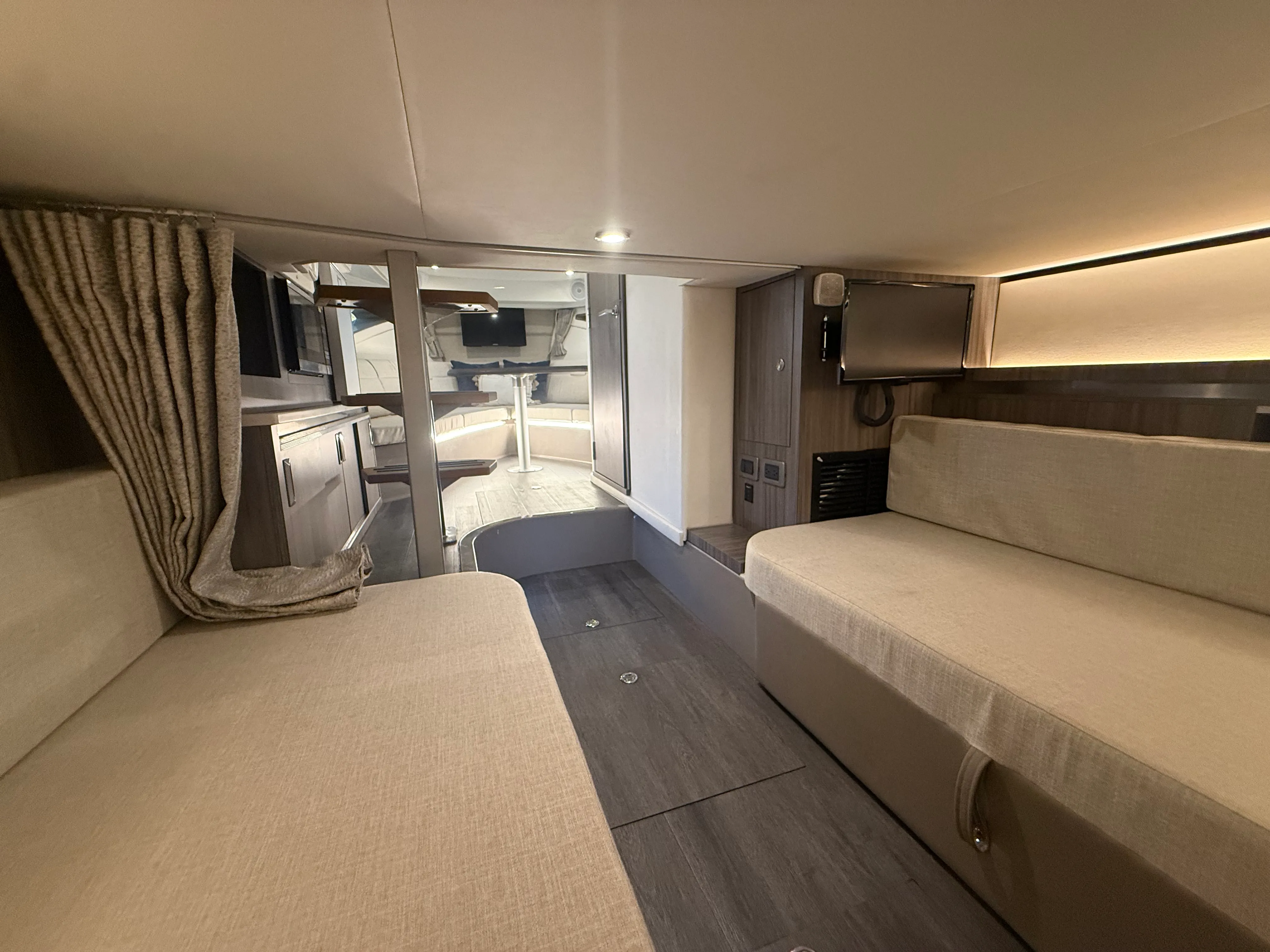 2024 Sea Ray 320 SUNDANCER Image Thumbnail #77