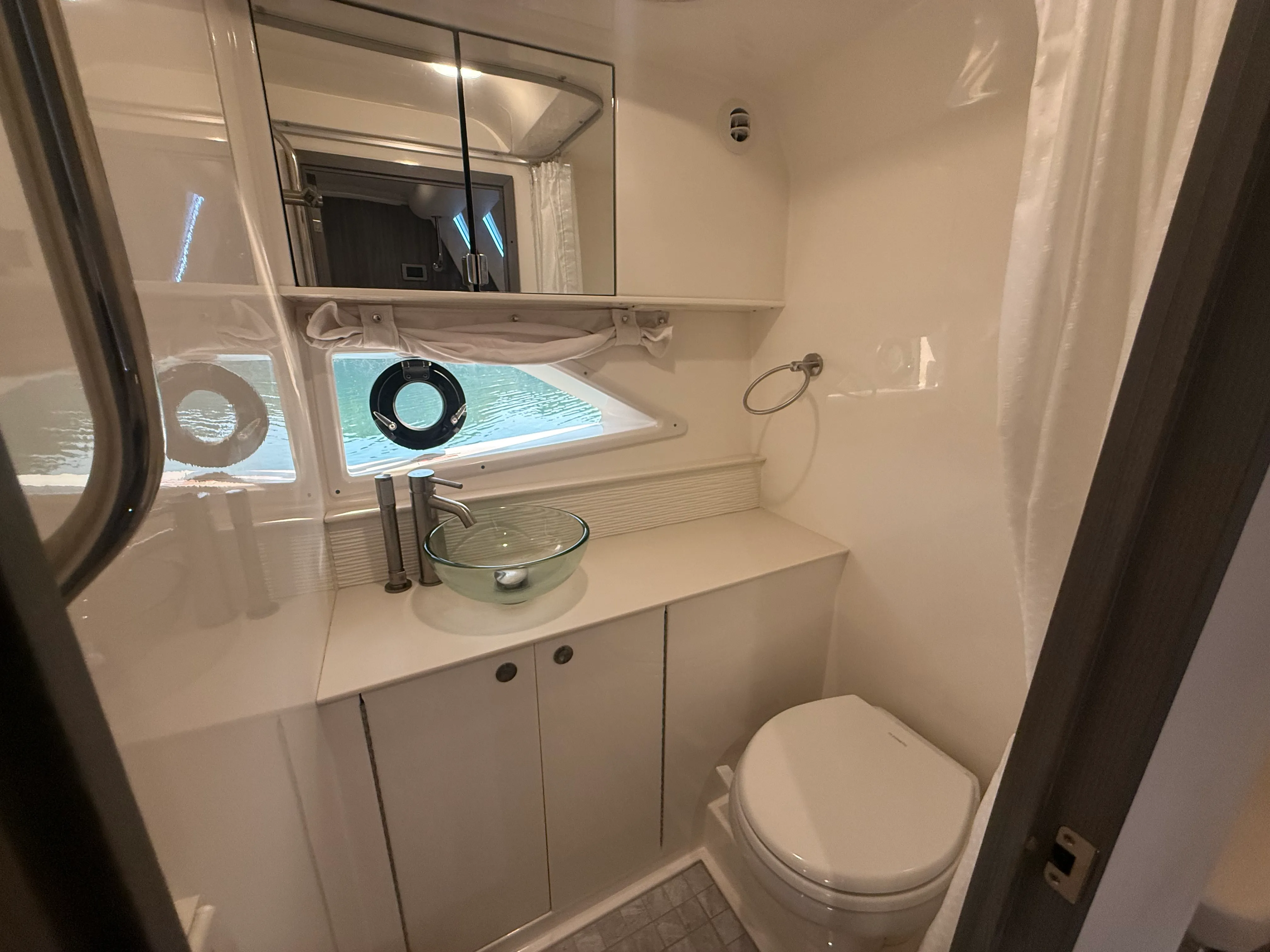 2024 Sea Ray 320 SUNDANCER Image Thumbnail #71