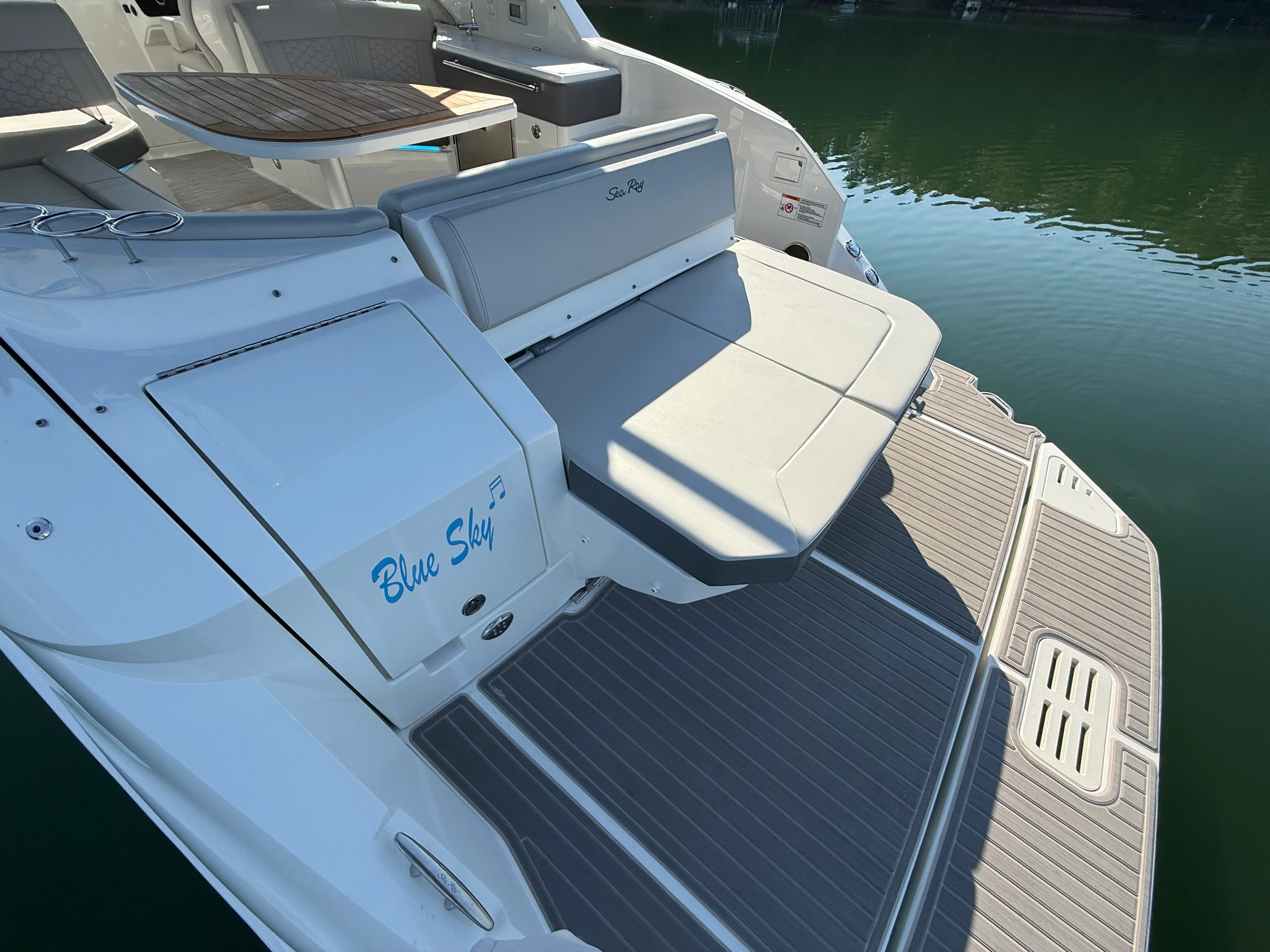 2024 Sea Ray 320 SUNDANCER Image Thumbnail #20