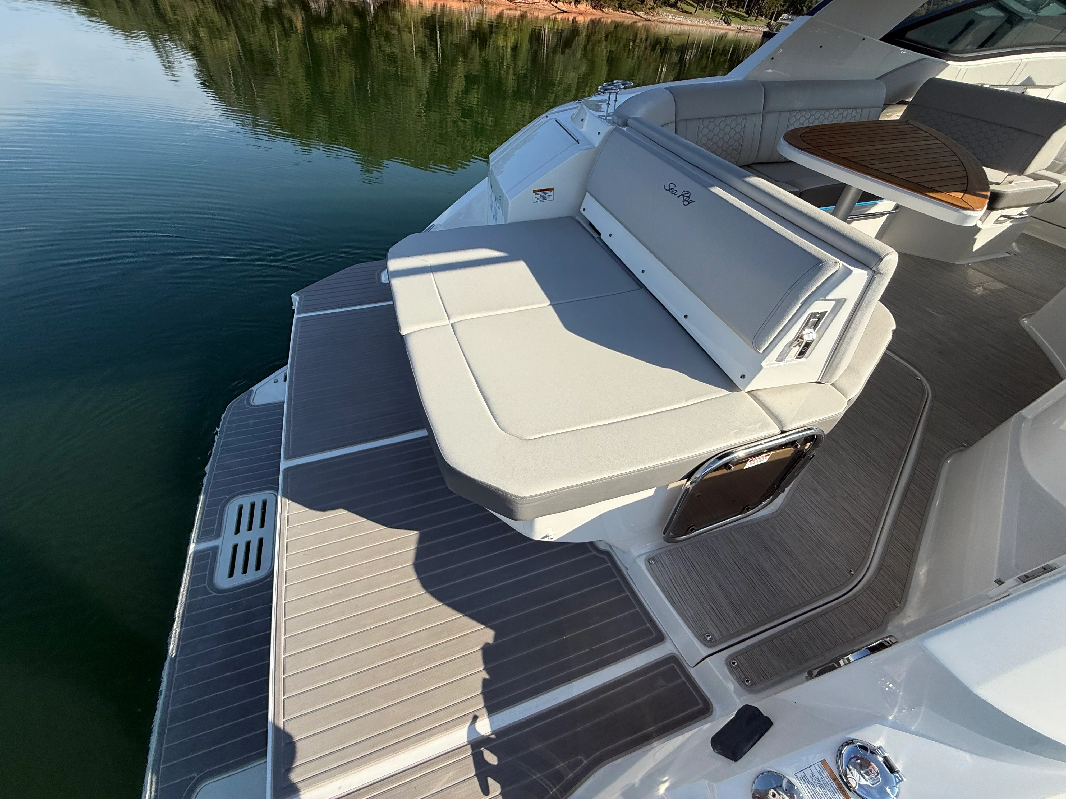 2024 Sea Ray 320 SUNDANCER Image Thumbnail #23