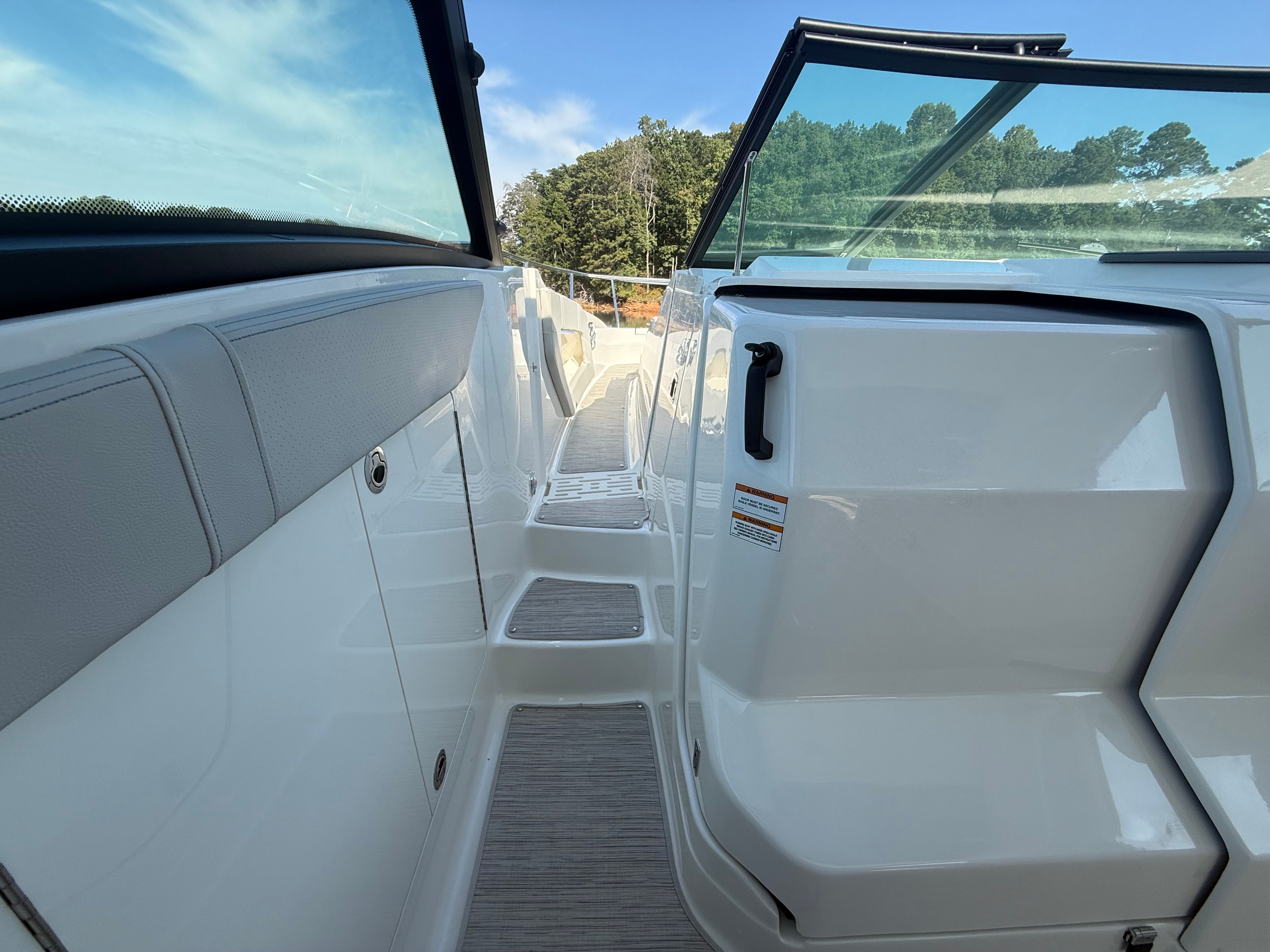 2024 Sea Ray 320 SUNDANCER Image Thumbnail #56